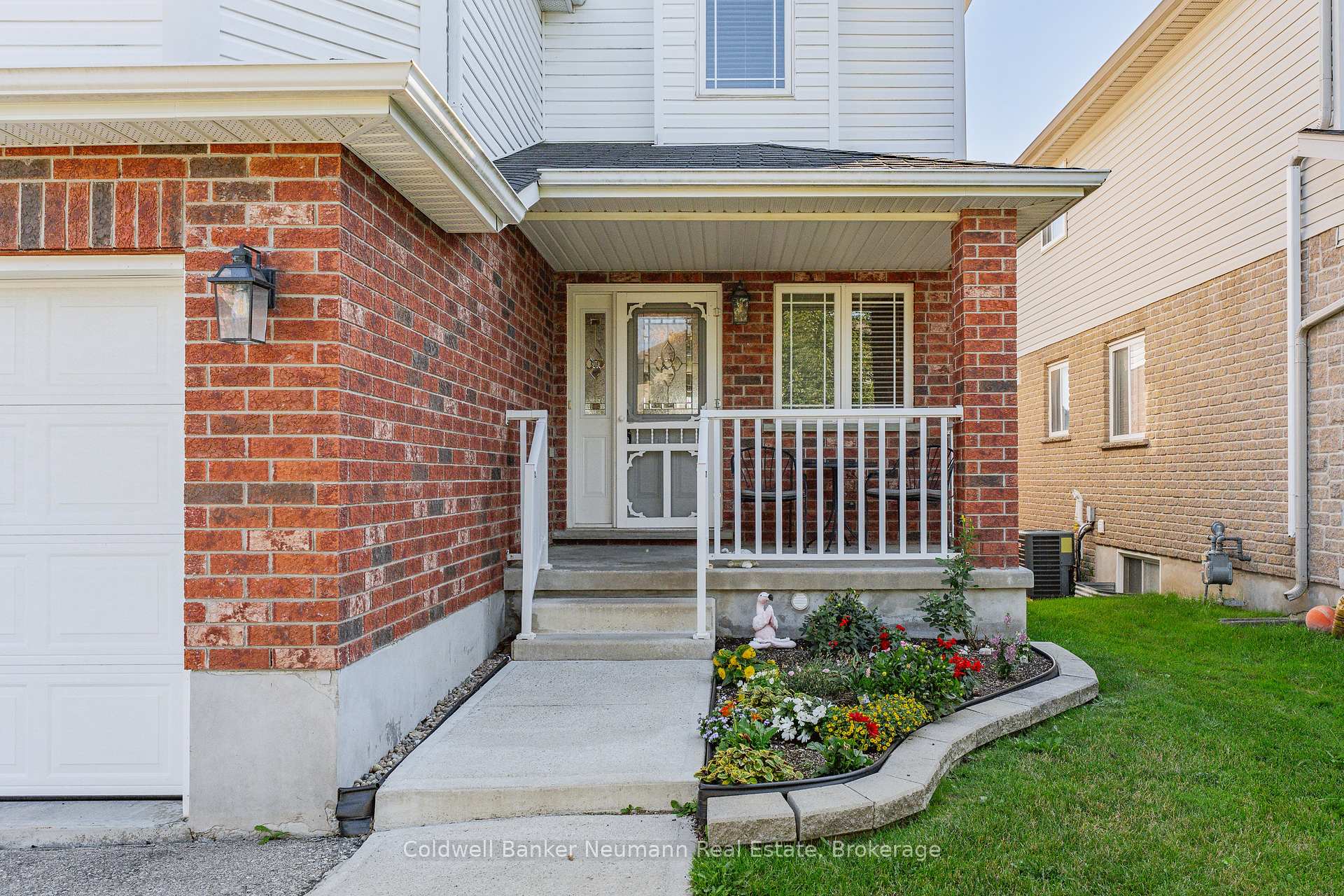 Photo 3 of 58 Washburn Drive, Guelph, Grange Road — HOMEH