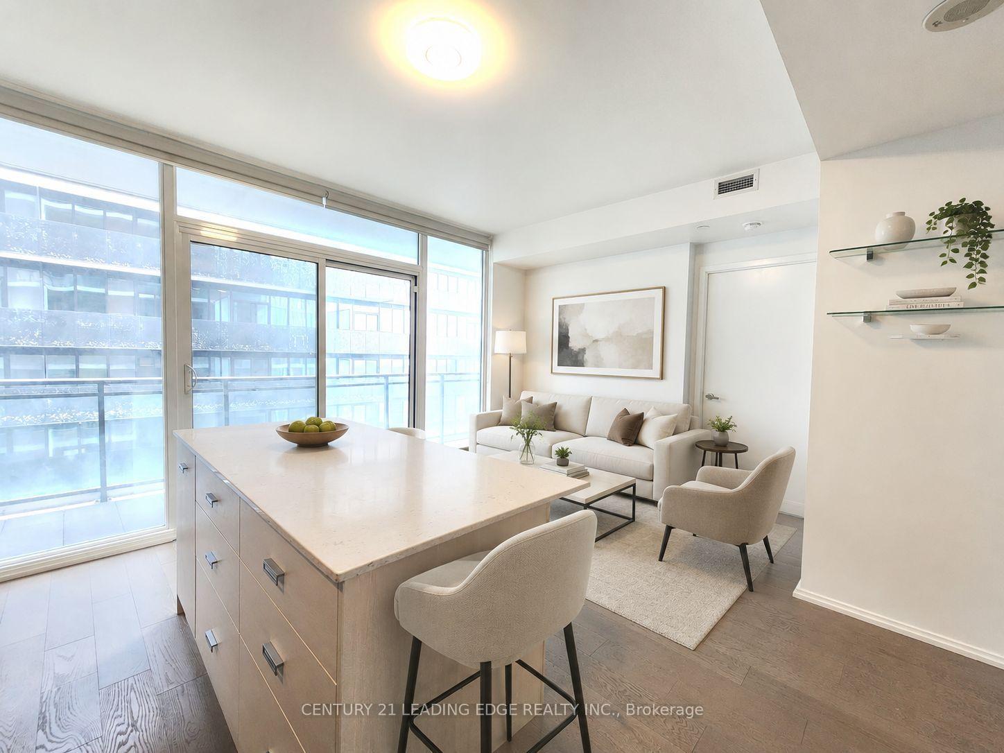 Front of Unit 4500, 45 Charles Street E