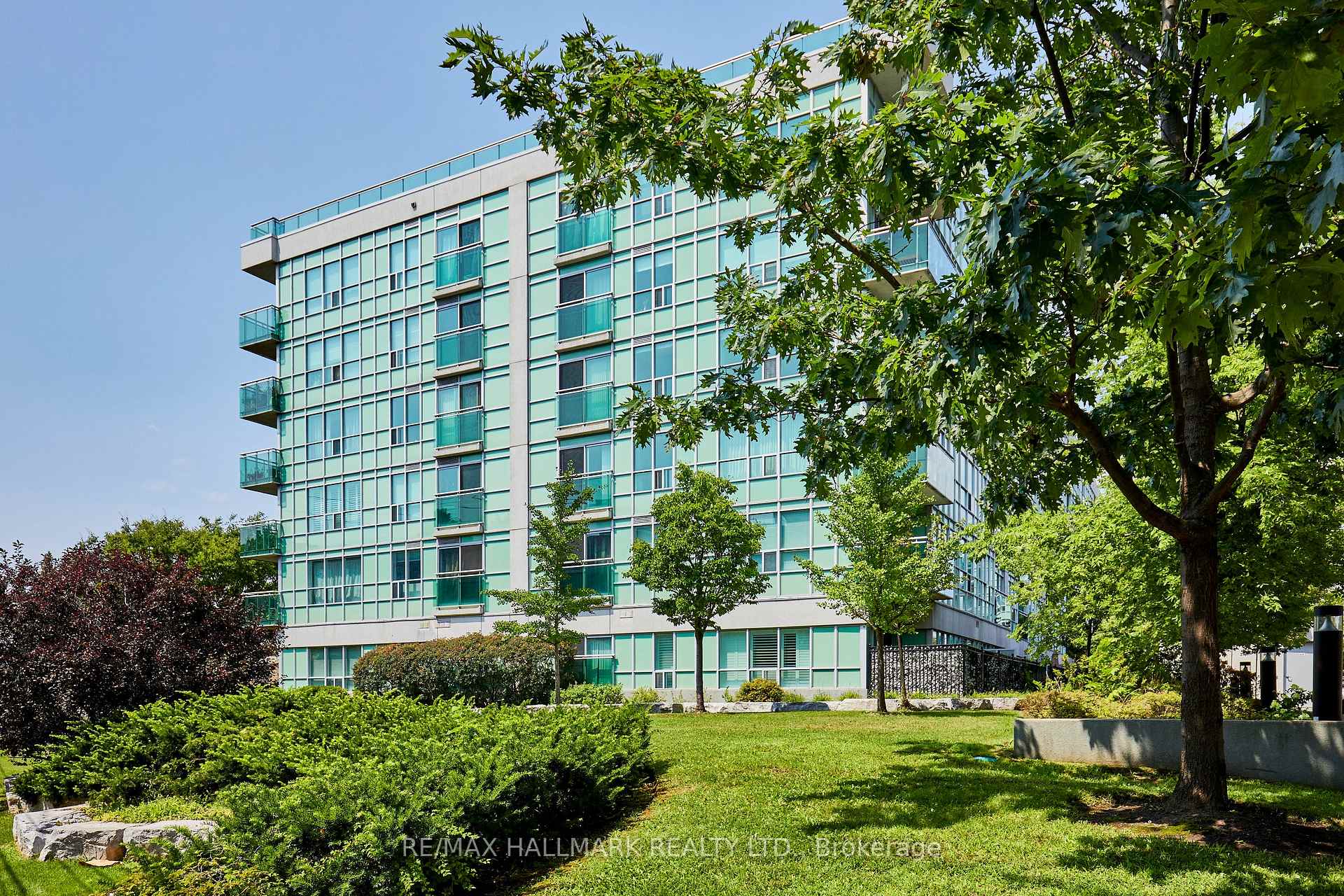 Photo 2 of Unit 702, 60 Fairfax Crescent, Scarborough, Clairlea-Birchmount — HOMEH