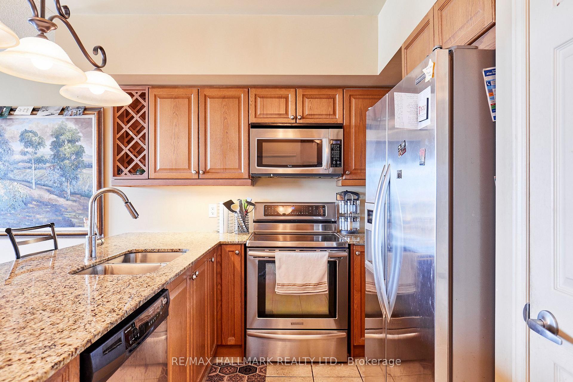 Photo 6 of Unit 702, 60 Fairfax Crescent, Scarborough, Clairlea-Birchmount — HOMEH
