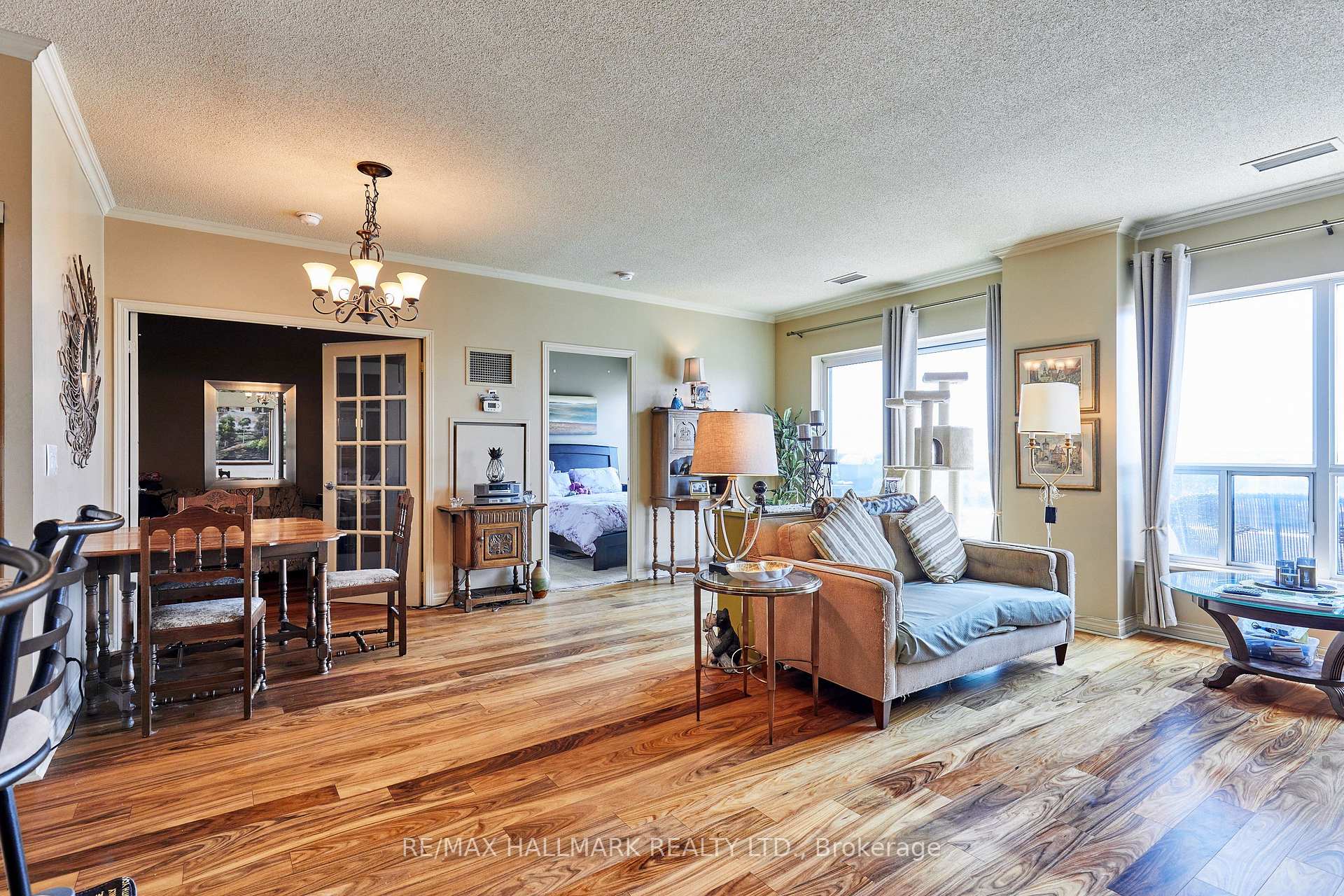 Photo 9 of Unit 702, 60 Fairfax Crescent, Scarborough, Clairlea-Birchmount — HOMEH