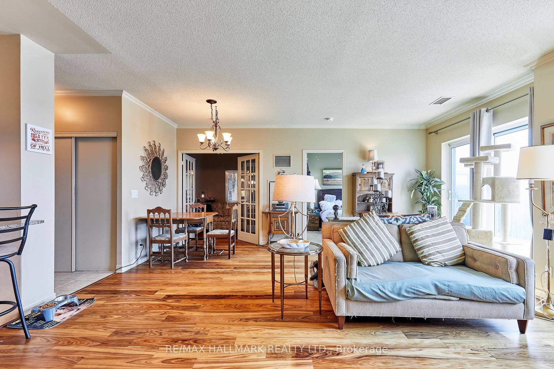 Photo 11 of Unit 702, 60 Fairfax Crescent, Scarborough, Clairlea-Birchmount — HOMEH