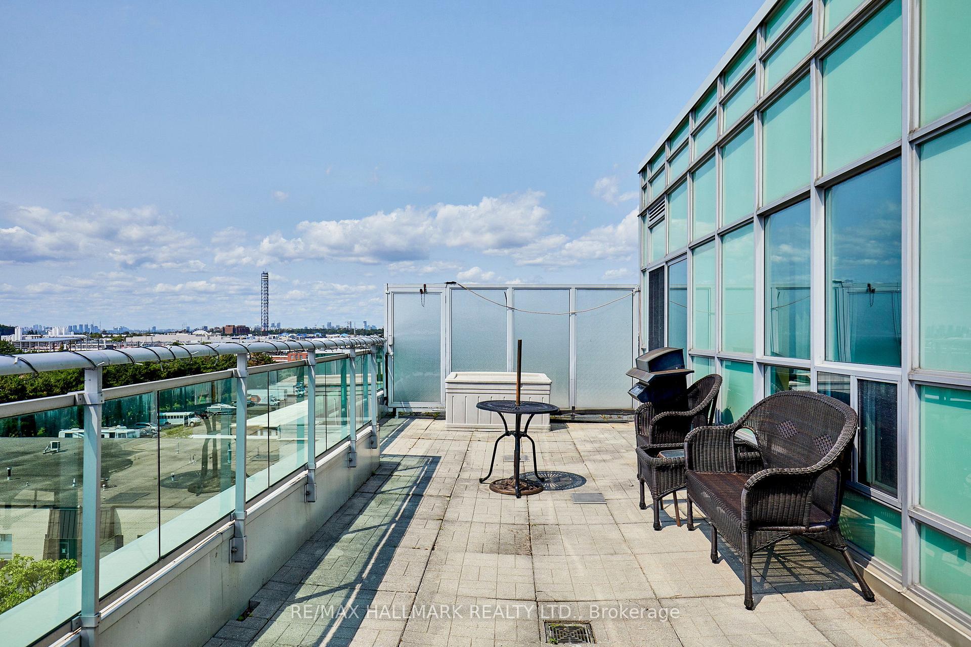 Photo 22 of Unit 702, 60 Fairfax Crescent, Scarborough, Clairlea-Birchmount — HOMEH