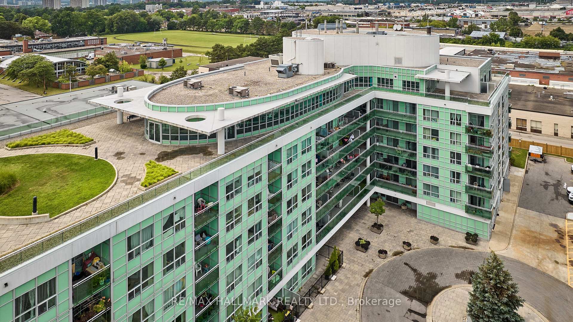 Photo 33 of Unit 702, 60 Fairfax Crescent, Scarborough, Clairlea-Birchmount — HOMEH