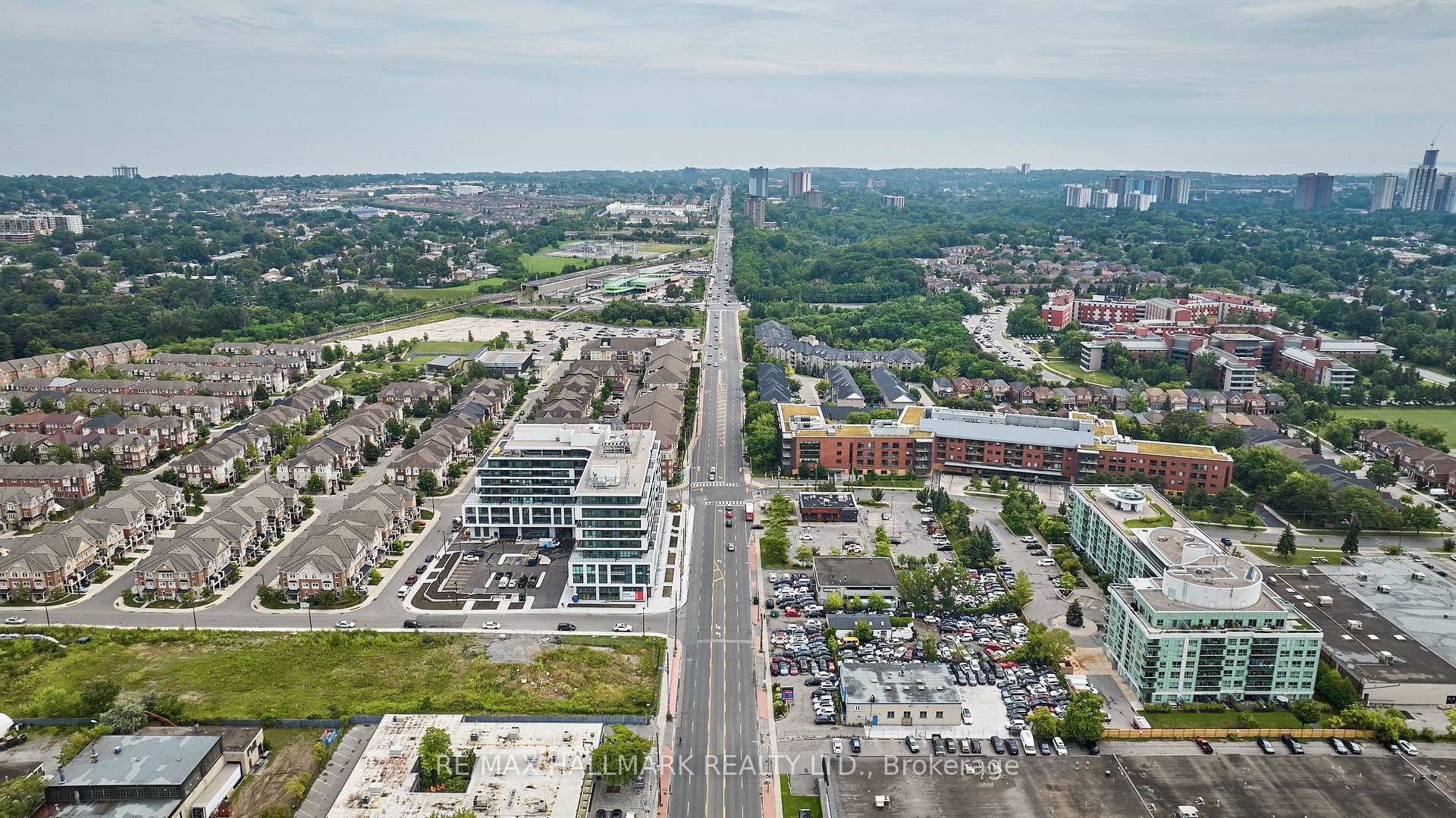 Photo 49 of Unit 702, 60 Fairfax Crescent, Scarborough, Clairlea-Birchmount — HOMEH