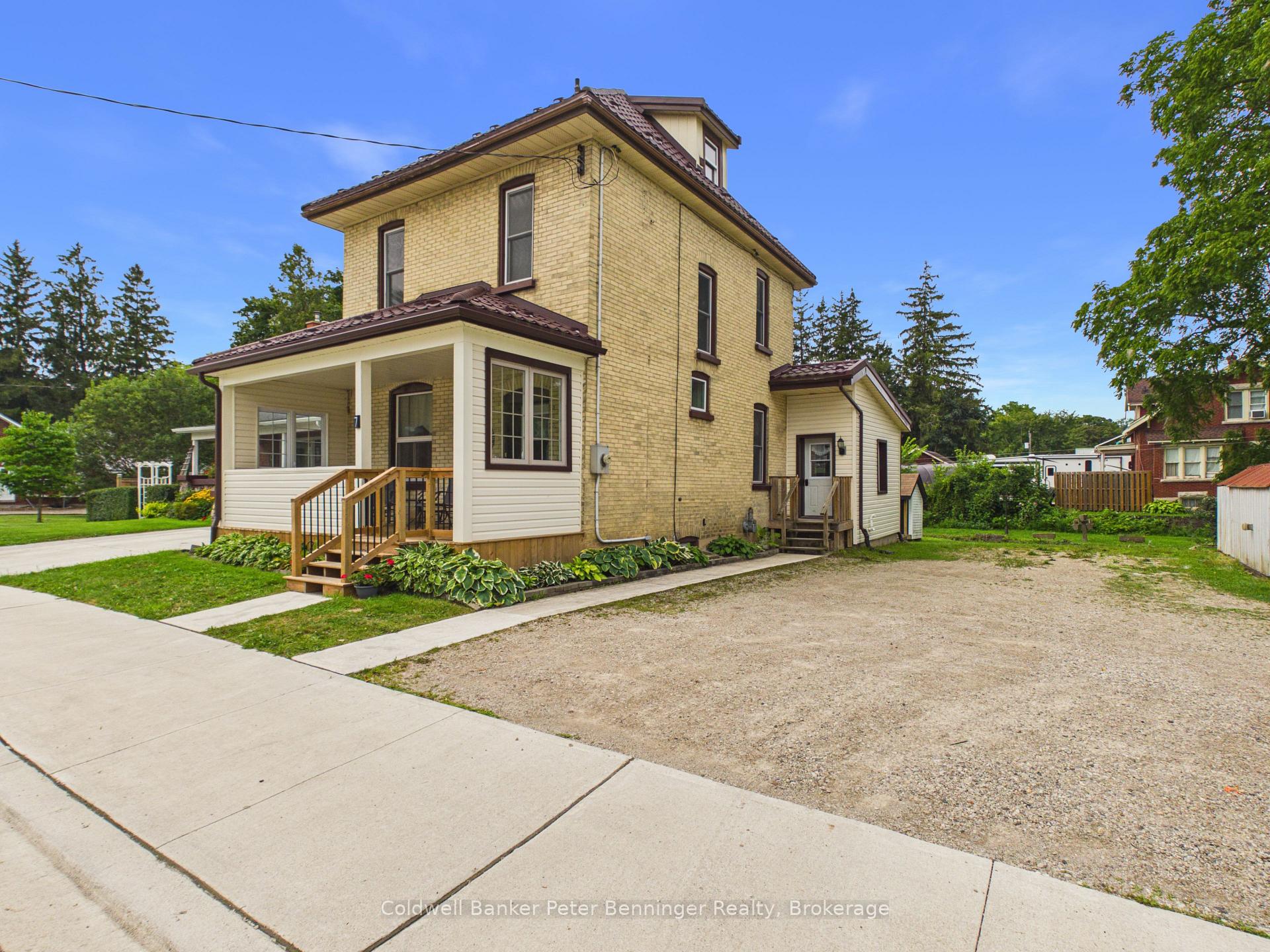 Photo 1 of 7 Yonge Street S, Brockton — HOMEH