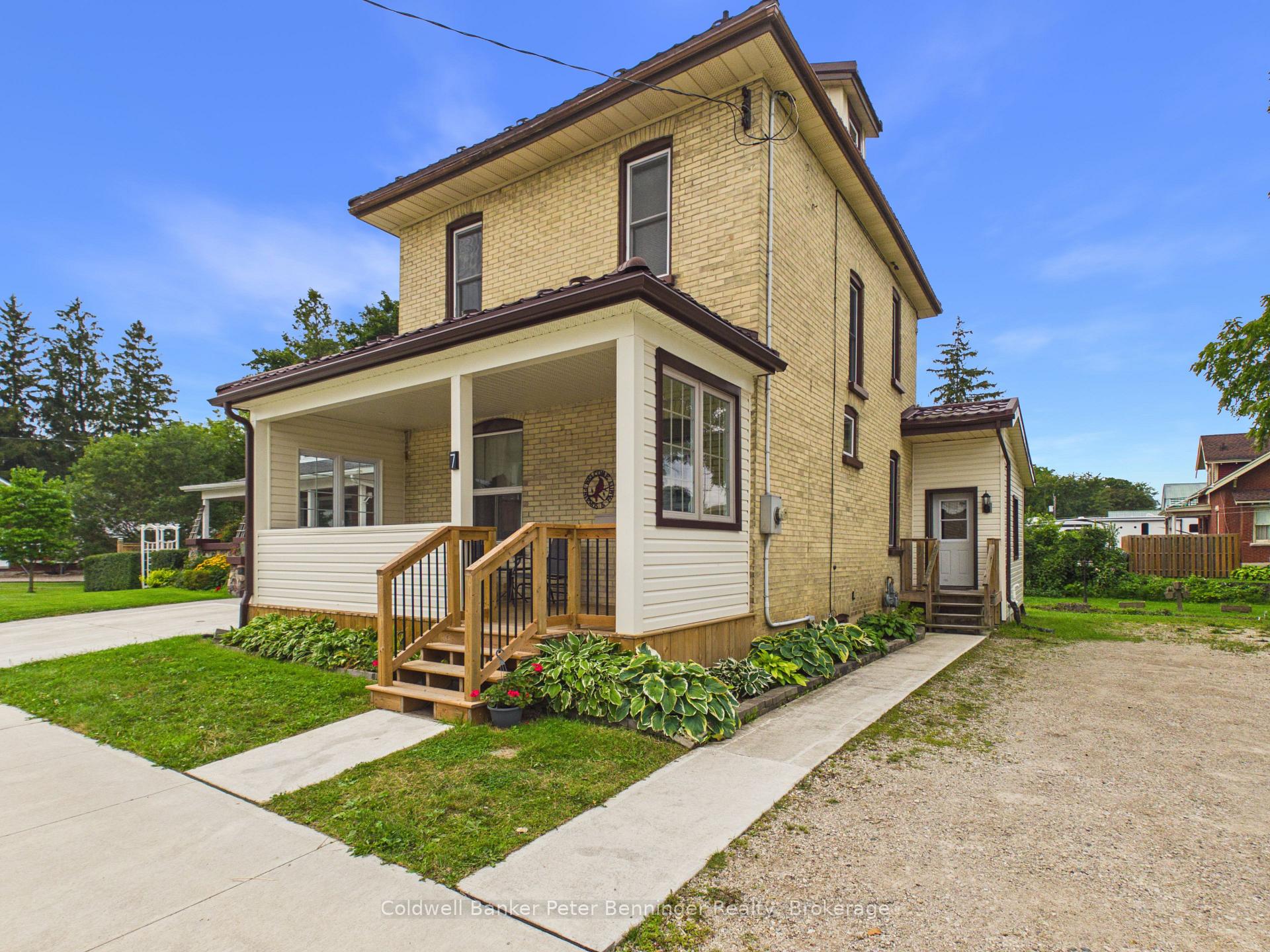 Photo 3 of 7 Yonge Street S, Brockton — HOMEH