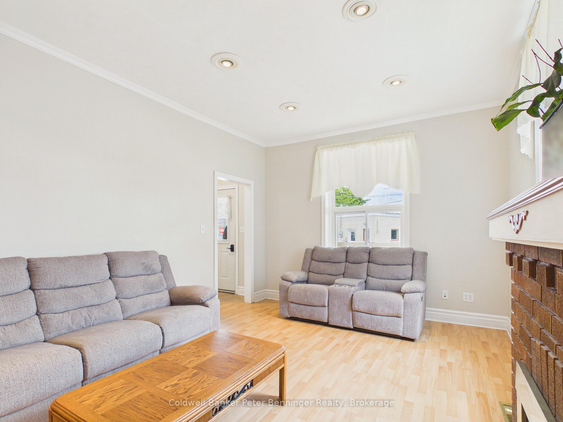 Photo 12 of 7 Yonge Street S, Brockton — HOMEH