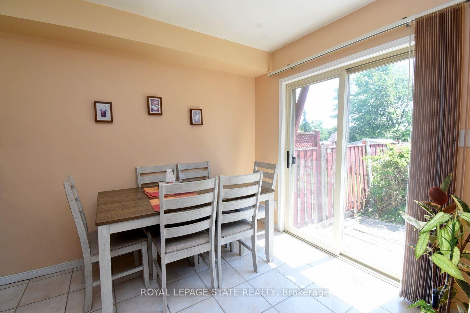 Photo 10 of 57 Townmansion Drive, Hamilton, Lisgar — HOMEH