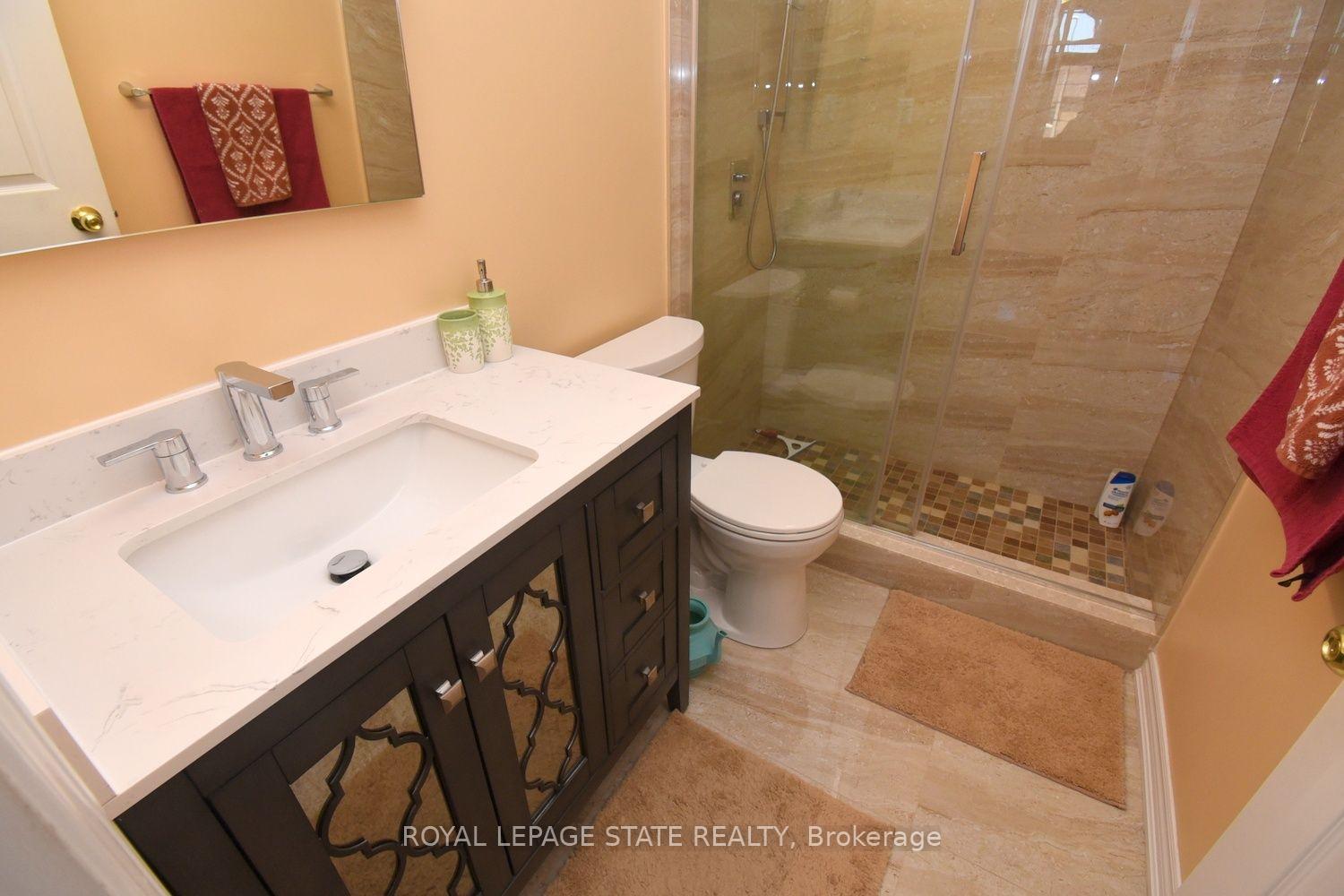 Photo 21 of 57 Townmansion Drive, Hamilton, Lisgar — HOMEH