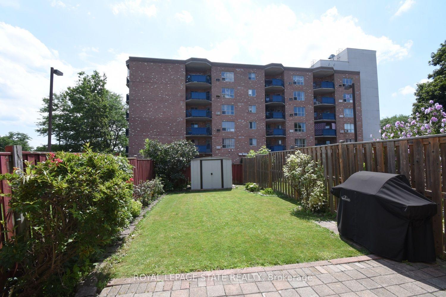 Photo 35 of 57 Townmansion Drive, Hamilton, Lisgar — HOMEH