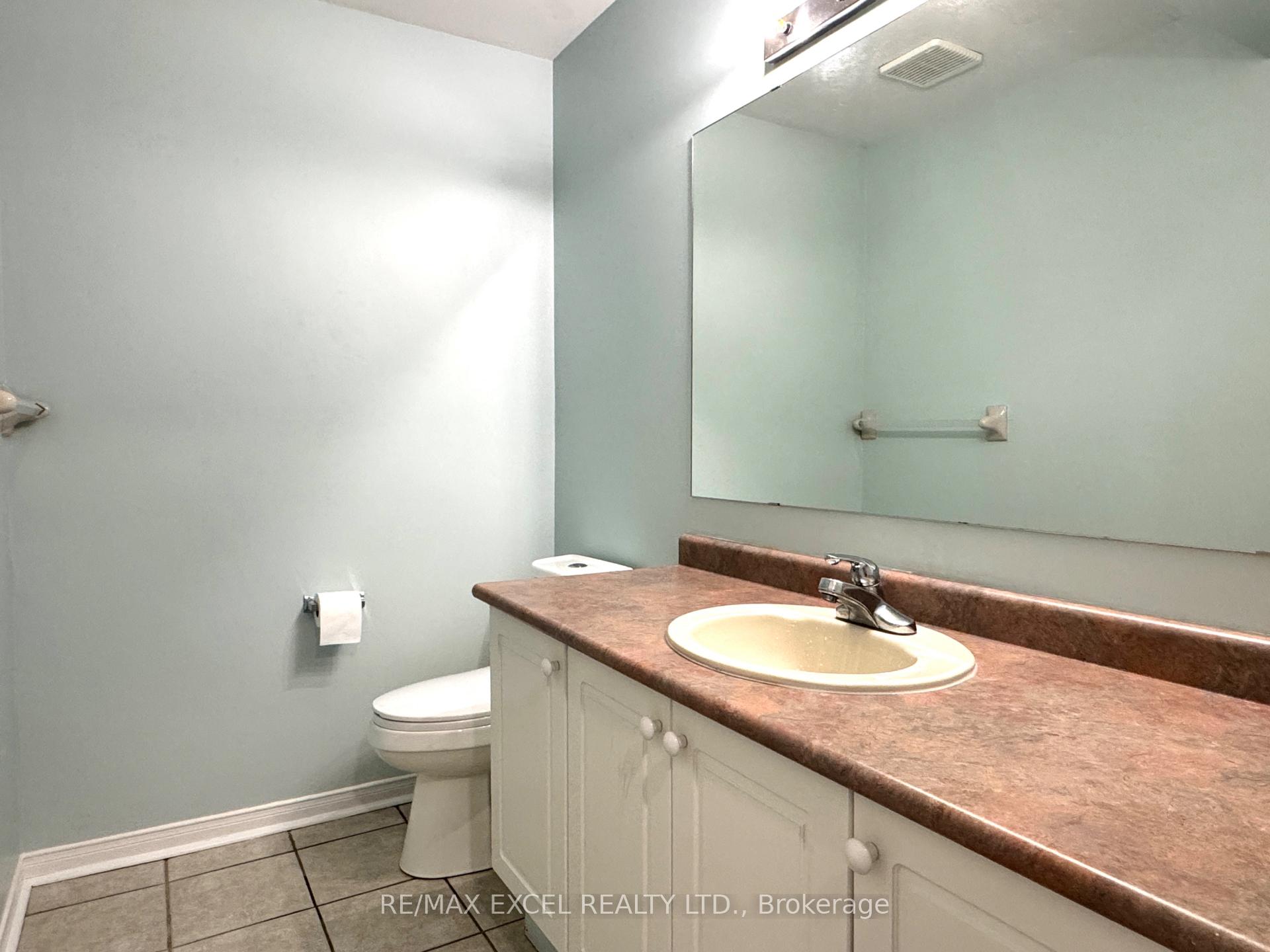 Photo 25 of 13 Brooksmill Lane, Markham, Berczy — HOMEH