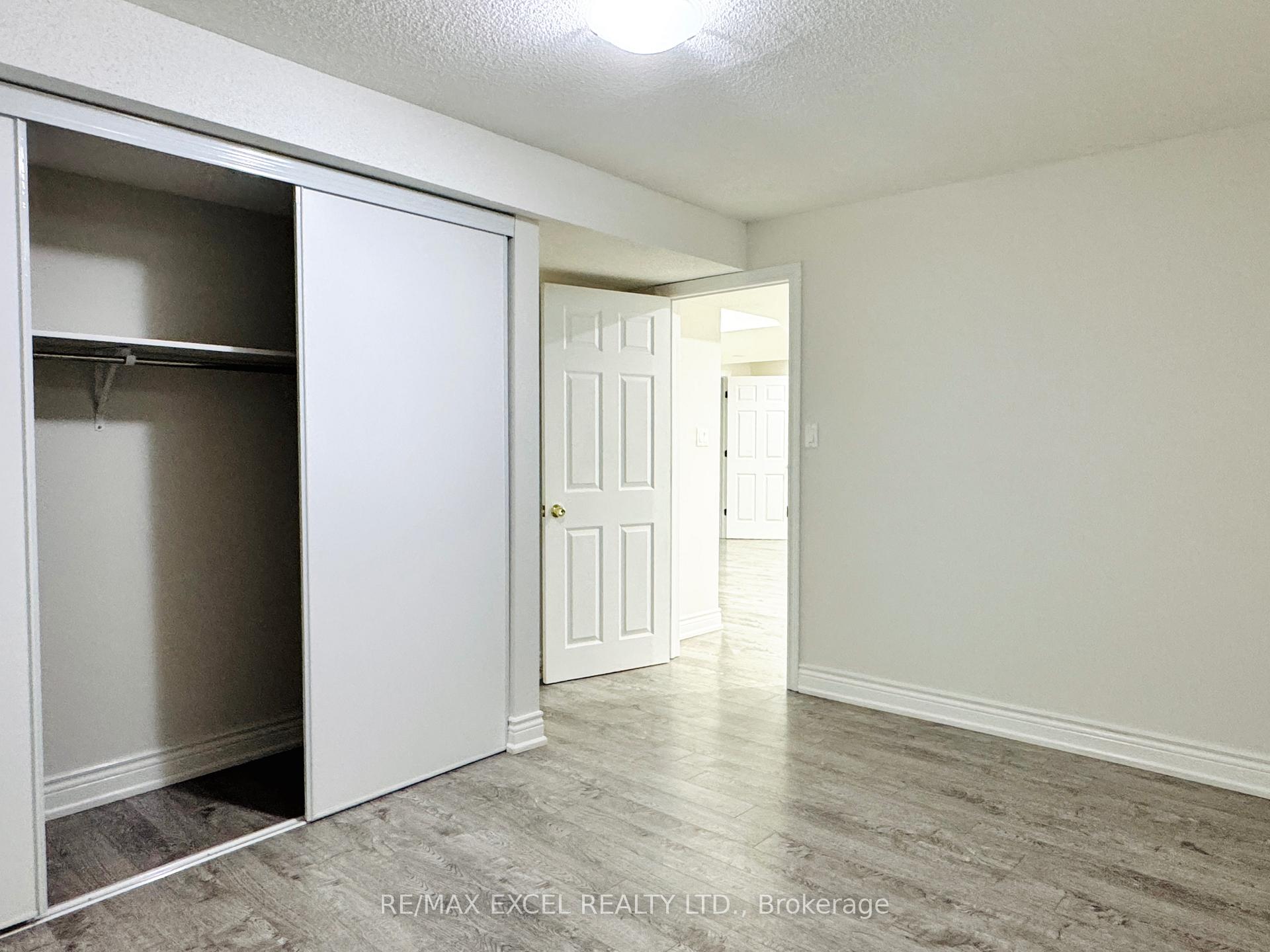 Photo 31 of 13 Brooksmill Lane, Markham, Berczy — HOMEH