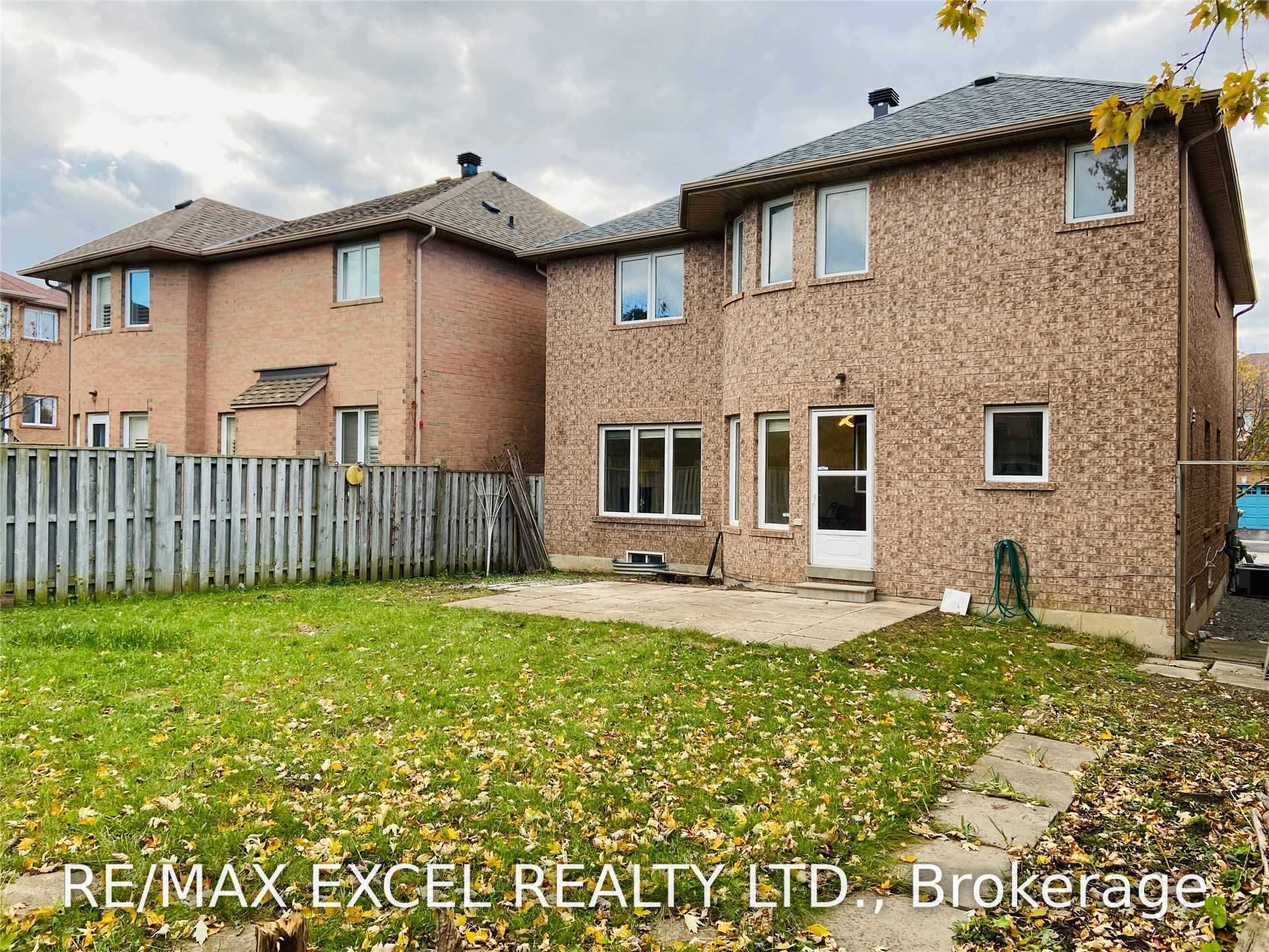 Photo 33 of 13 Brooksmill Lane, Markham, Berczy — HOMEH