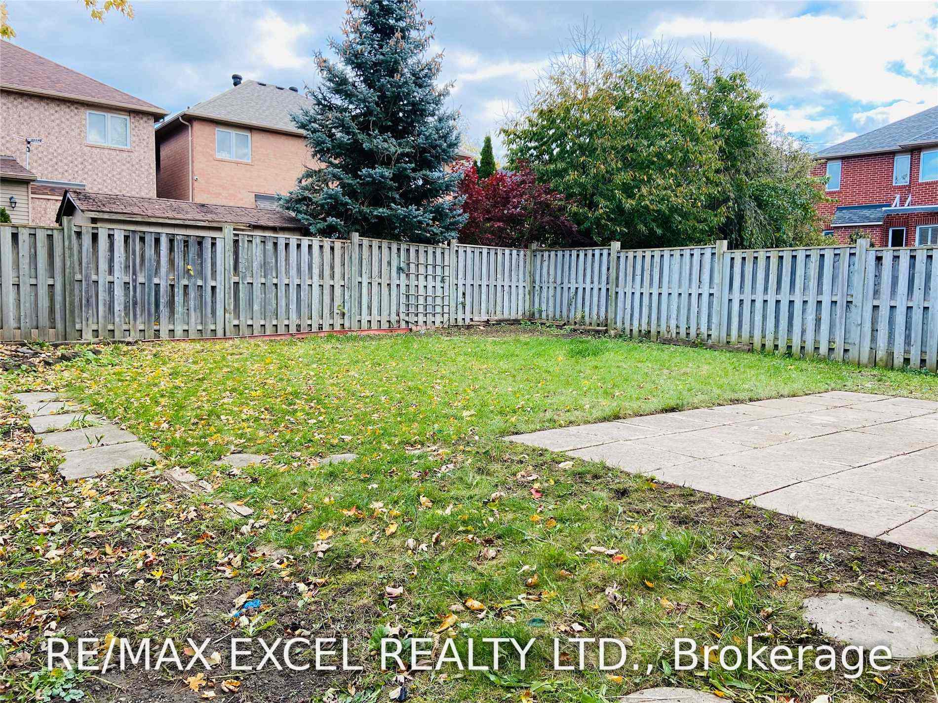 Photo 34 of 13 Brooksmill Lane, Markham, Berczy — HOMEH