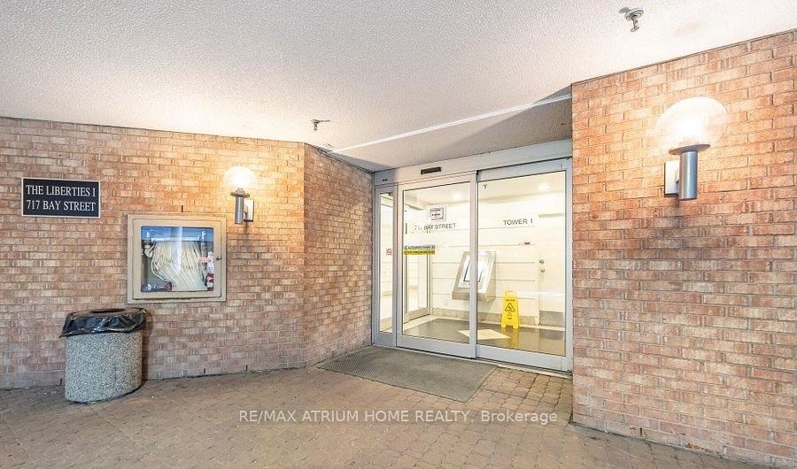Photo 3 of Unit 1403, 717 Bay Street, Toronto, Bay Street Corridor — HOMEH