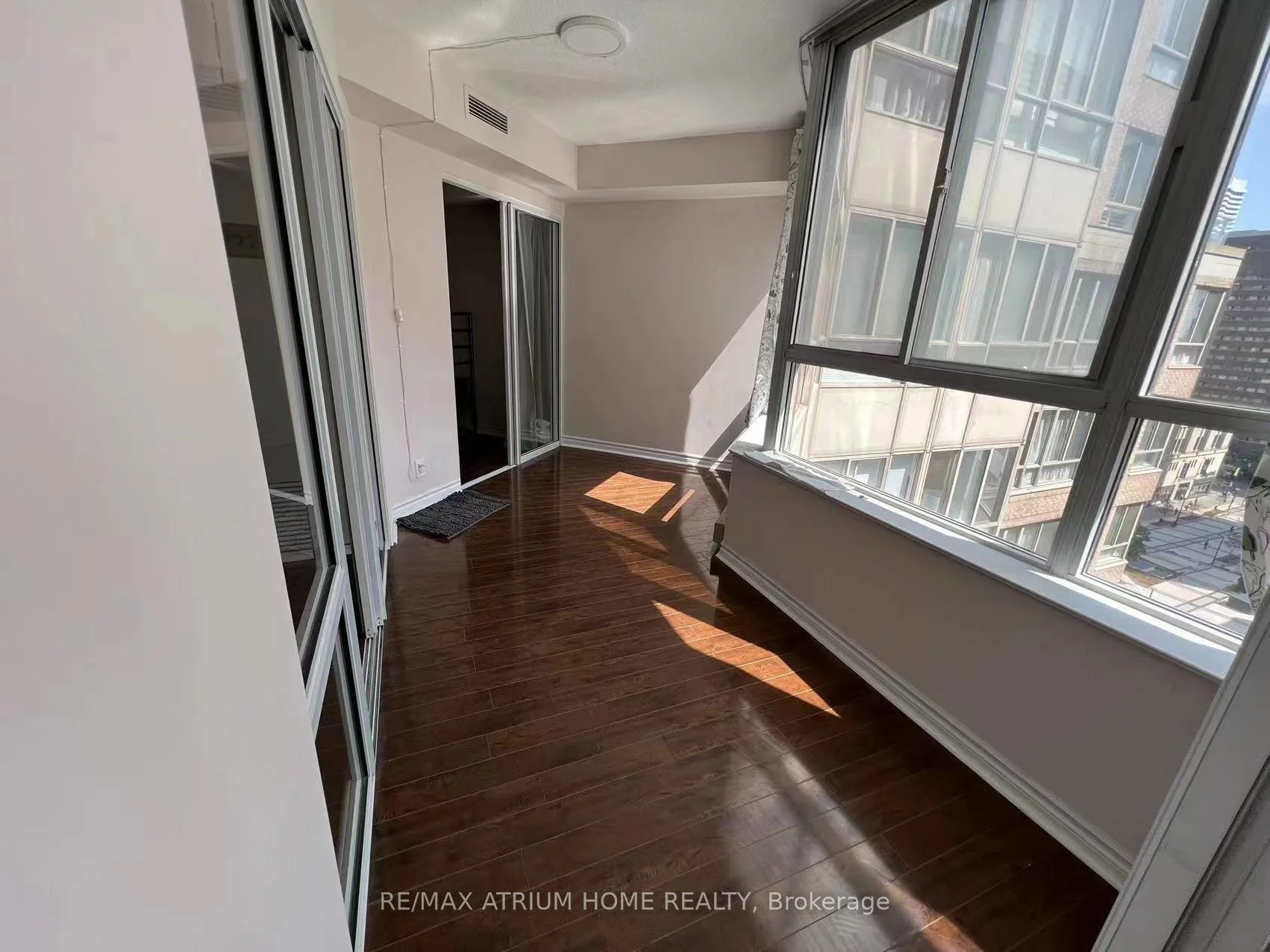 Photo 16 of Unit 1403, 717 Bay Street, Toronto, Bay Street Corridor — HOMEH