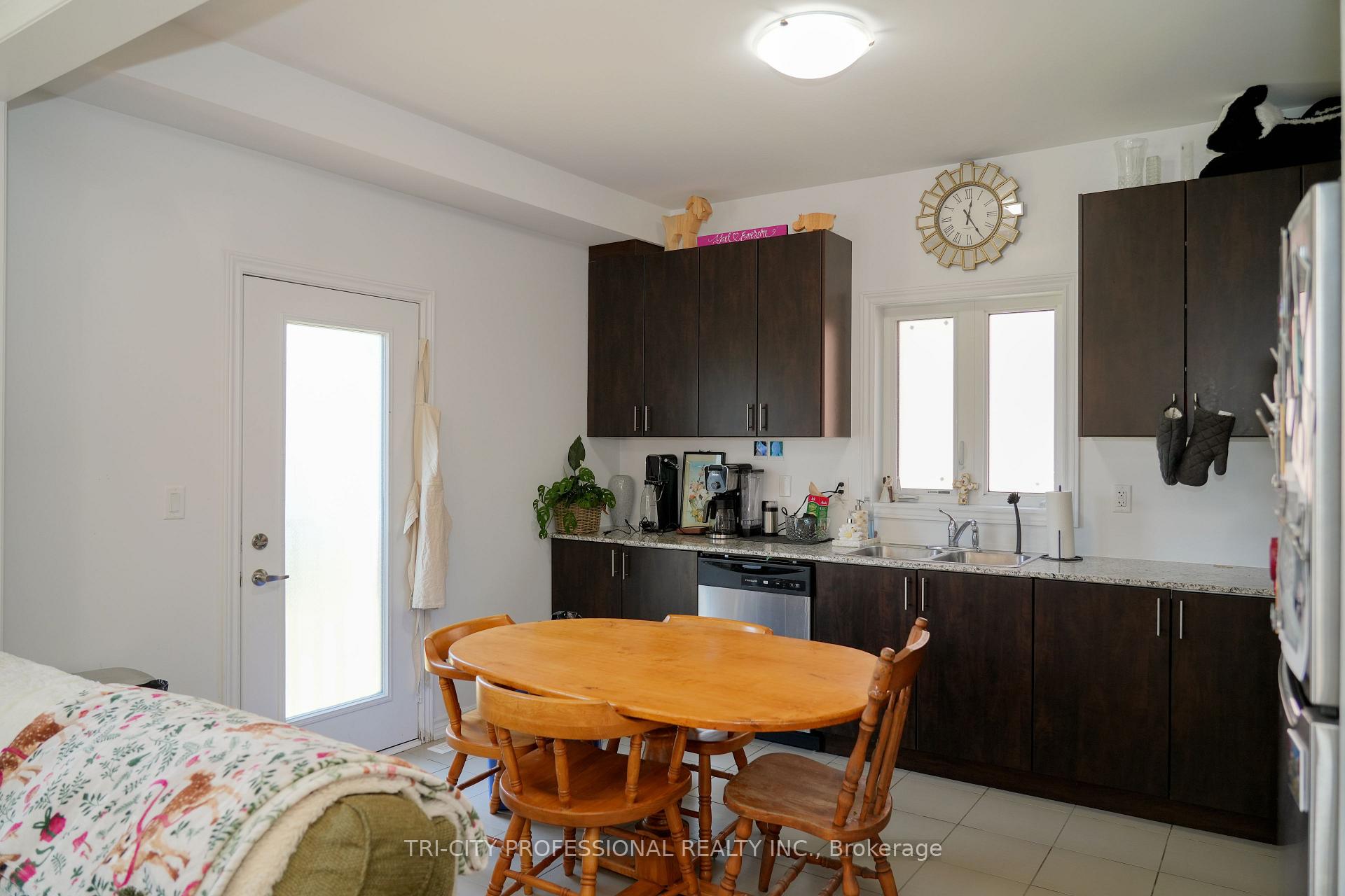 Photo 13 of 409 Russell Street, Southgate — HOMEH
