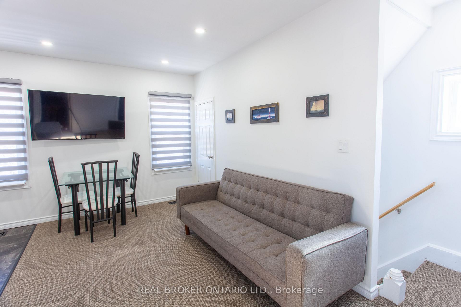 Photo 3 of Unit UPPER, 231 Front Street S, Orillia — HOMEH