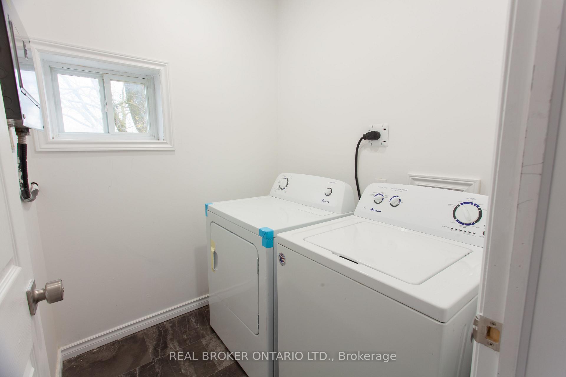 Photo 8 of Unit UPPER, 231 Front Street S, Orillia — HOMEH