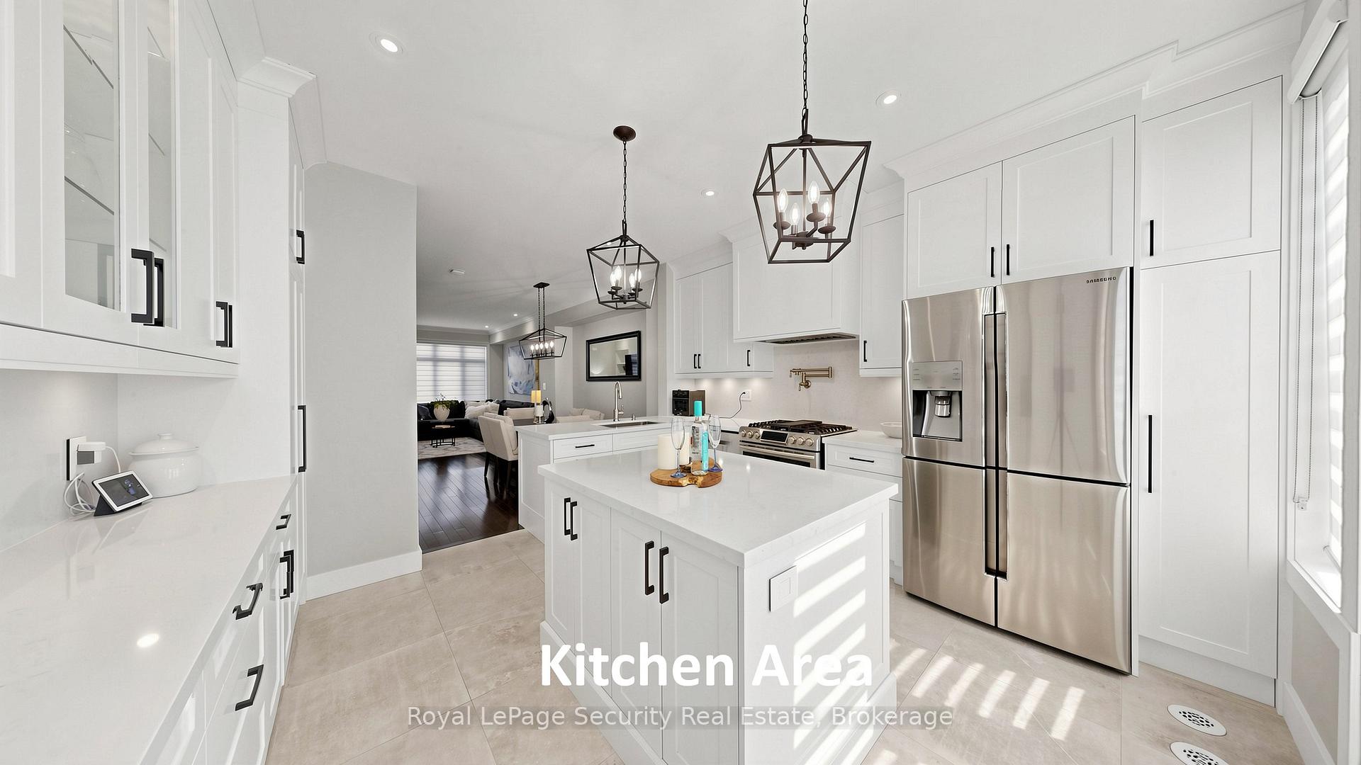 Photo 8 of 1830 Burnhamthorpe Road E, Mississauga, Applewood — HOMEH