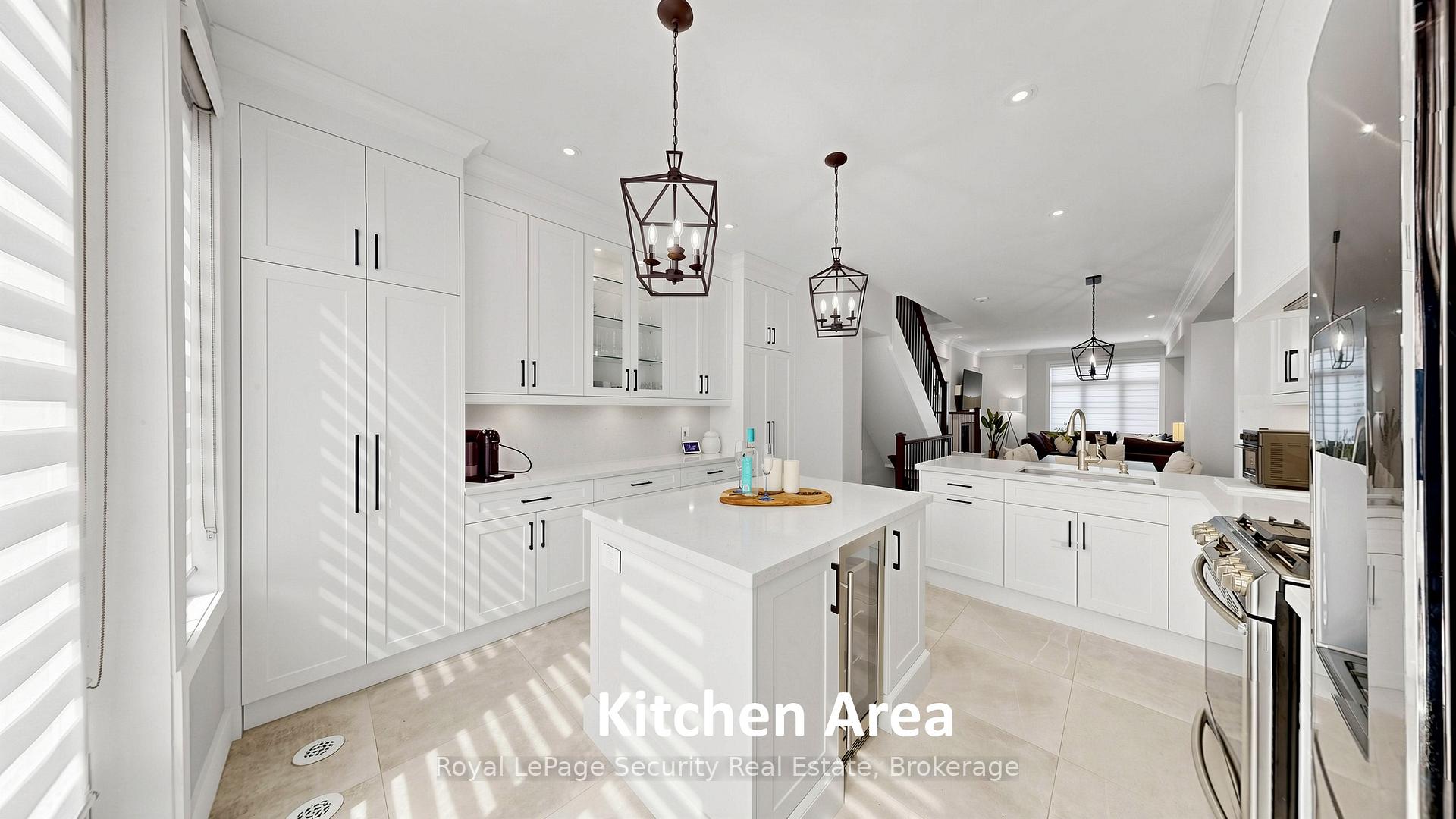 Photo 9 of 1830 Burnhamthorpe Road E, Mississauga, Applewood — HOMEH
