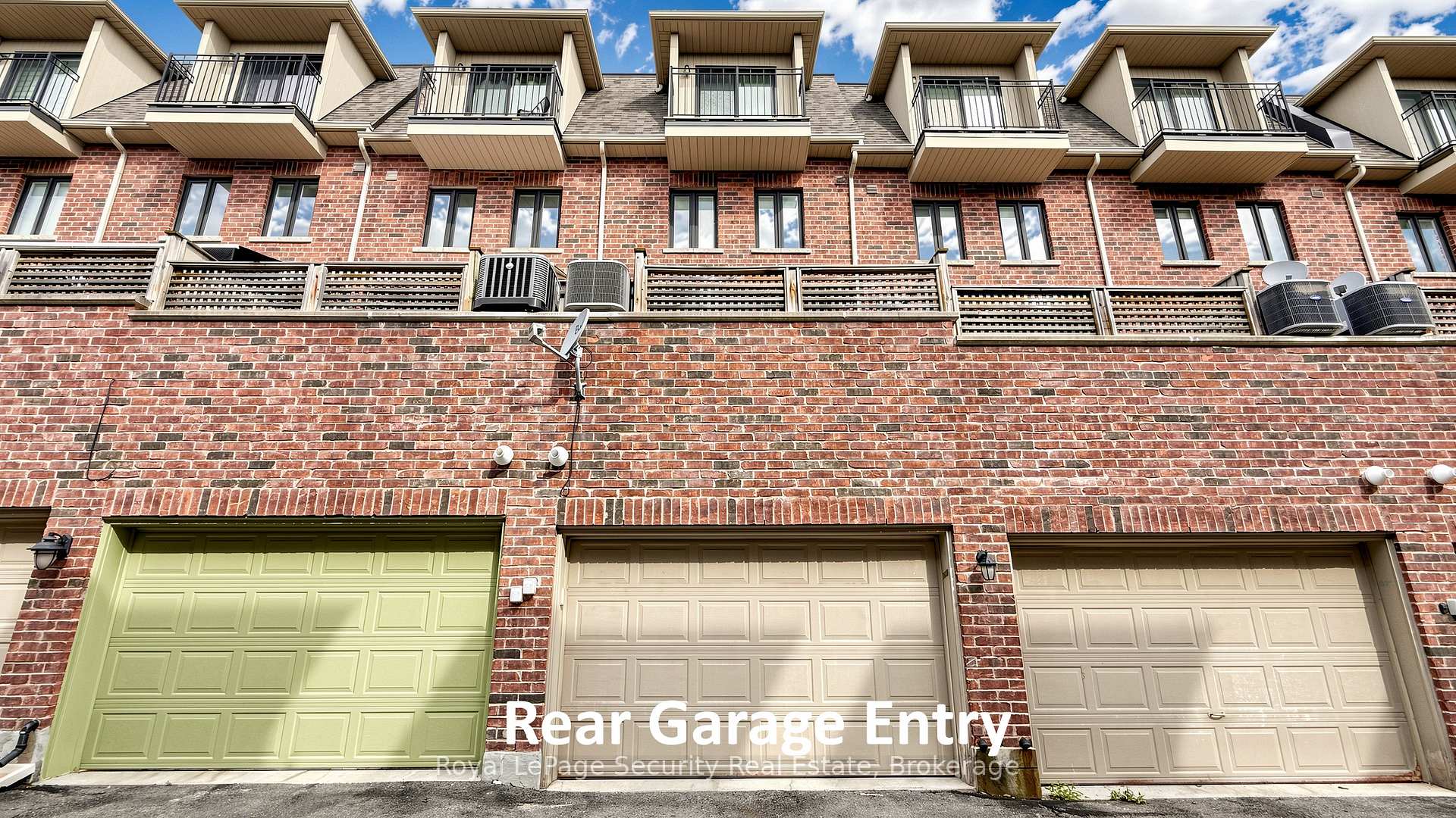 Photo 36 of 1830 Burnhamthorpe Road E, Mississauga, Applewood — HOMEH