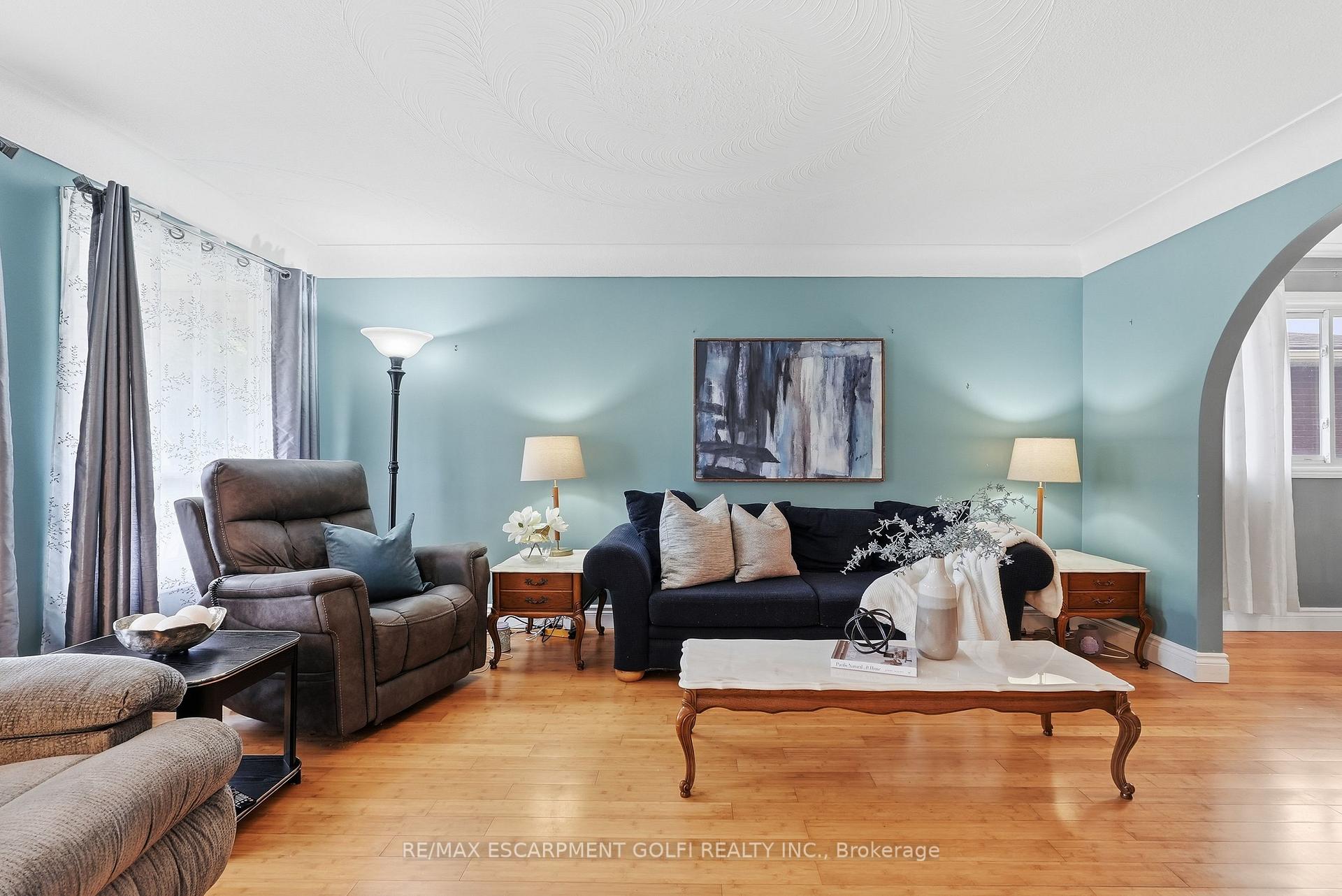 Photo 5 of 377 Carson Drive, Hamilton, Lisgar — HOMEH
