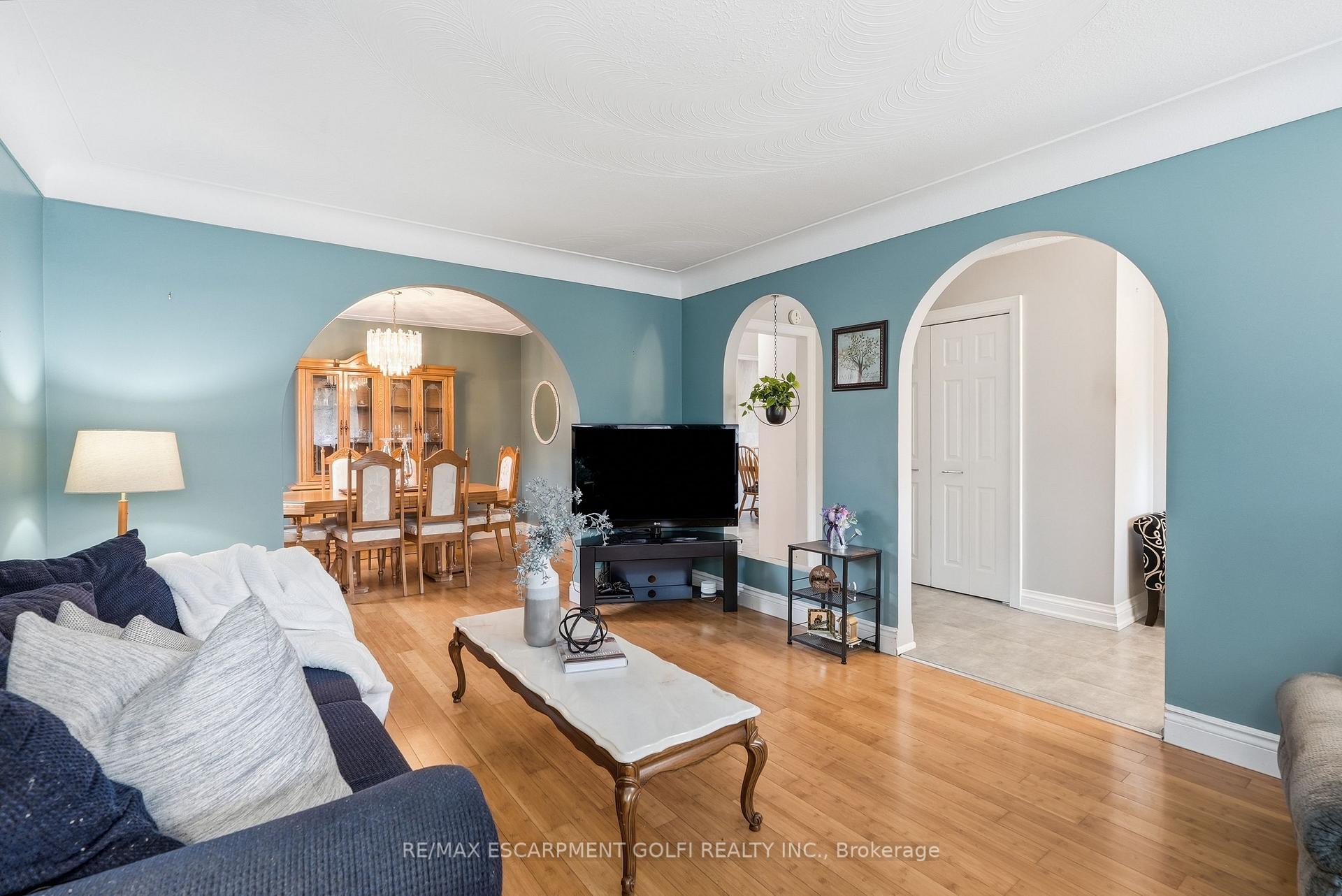 Photo 7 of 377 Carson Drive, Hamilton, Lisgar — HOMEH