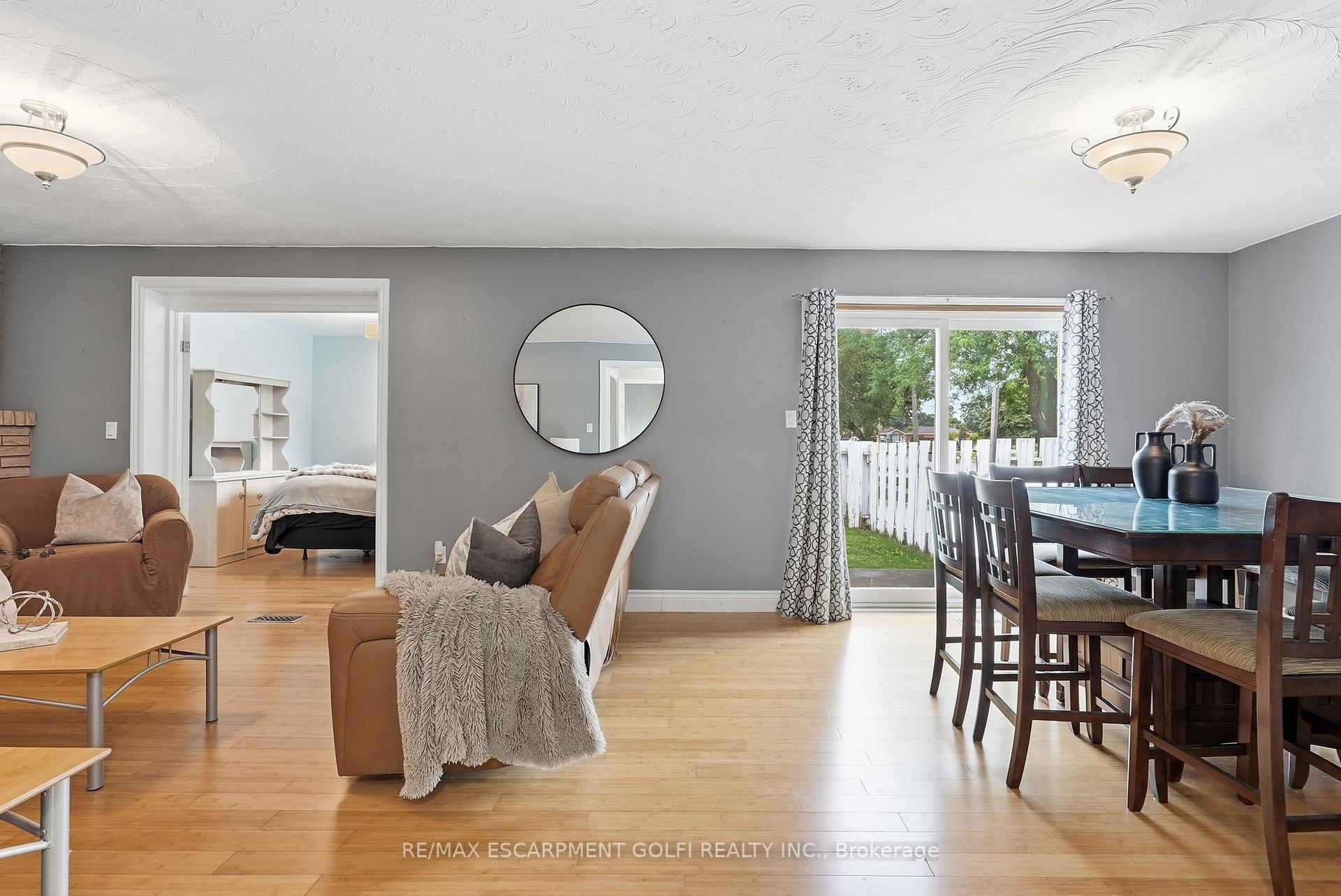 Photo 15 of 377 Carson Drive, Hamilton, Lisgar — HOMEH