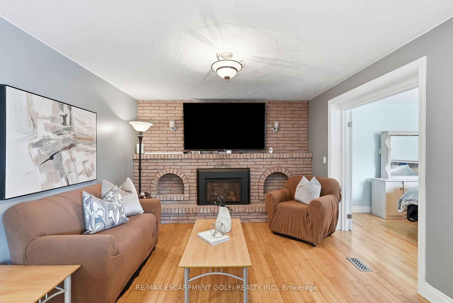 Photo 19 of 377 Carson Drive, Hamilton, Lisgar — HOMEH
