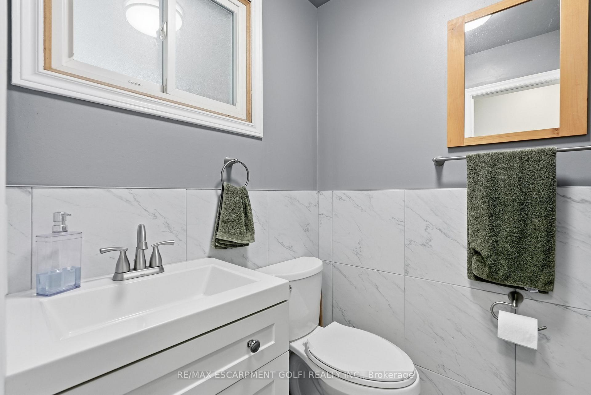 Photo 23 of 377 Carson Drive, Hamilton, Lisgar — HOMEH