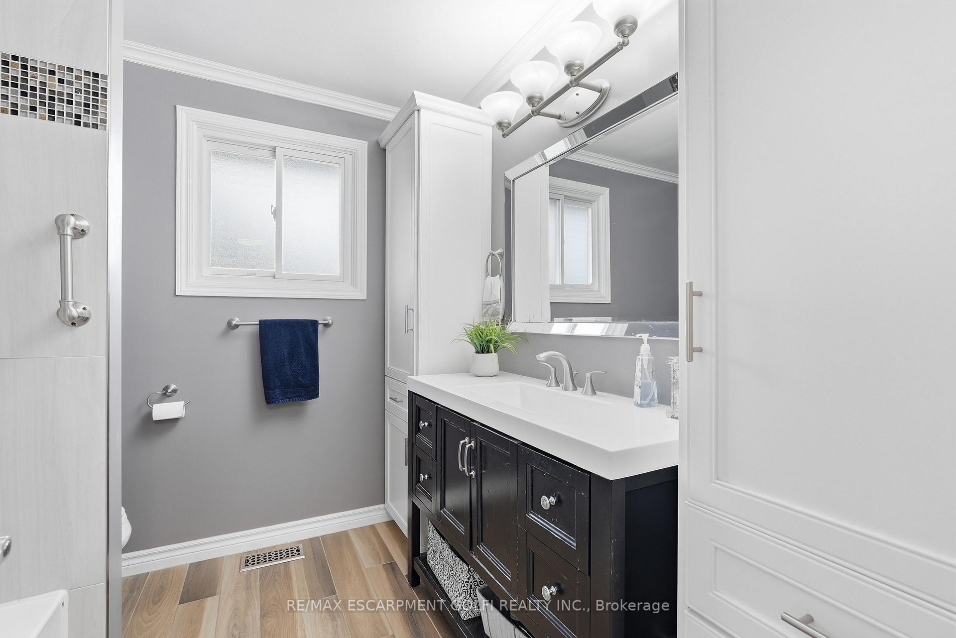 Photo 31 of 377 Carson Drive, Hamilton, Lisgar — HOMEH