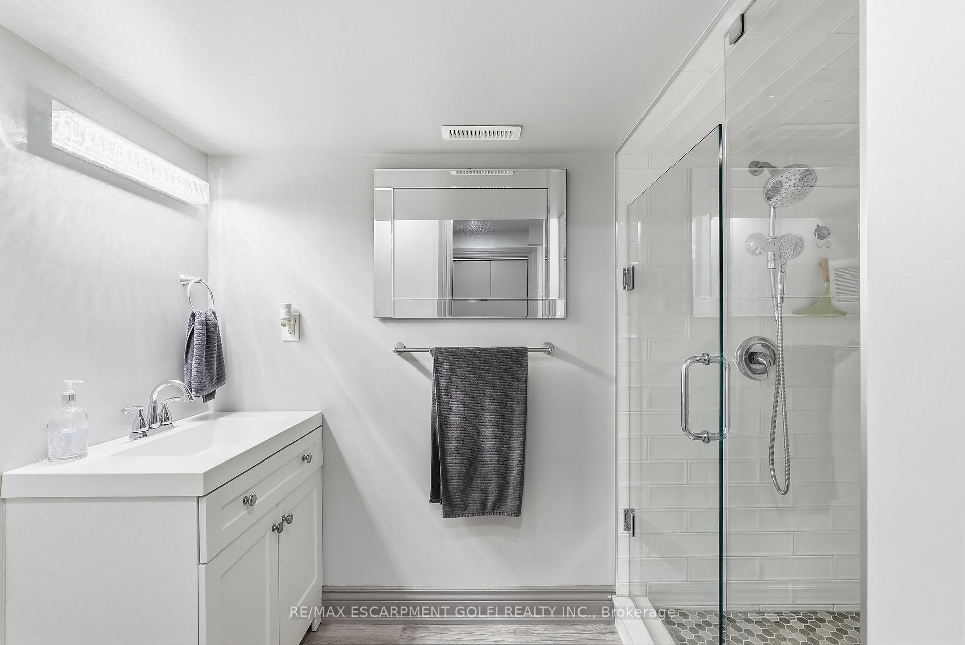 Photo 39 of 377 Carson Drive, Hamilton, Lisgar — HOMEH