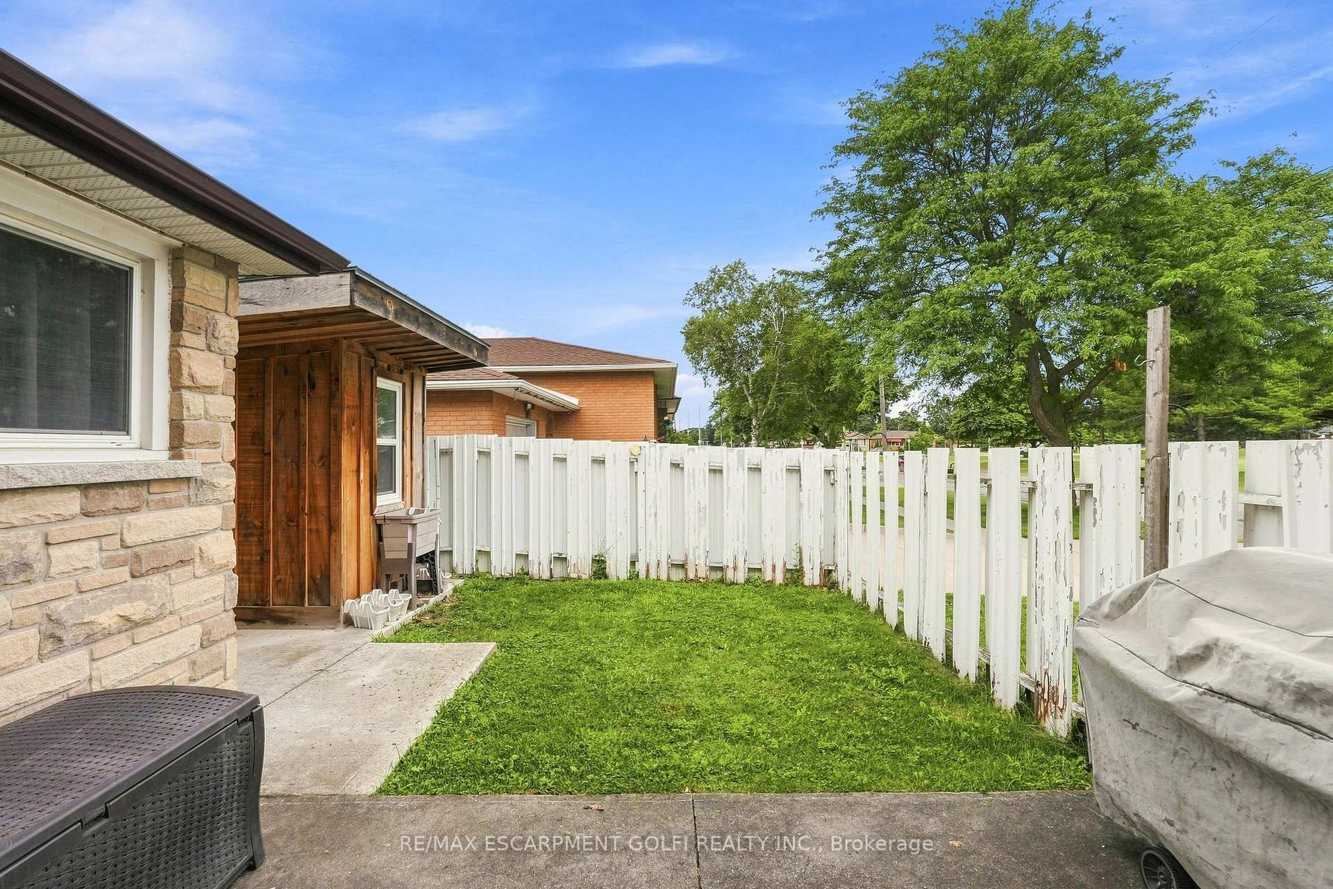 Photo 41 of 377 Carson Drive, Hamilton, Lisgar — HOMEH