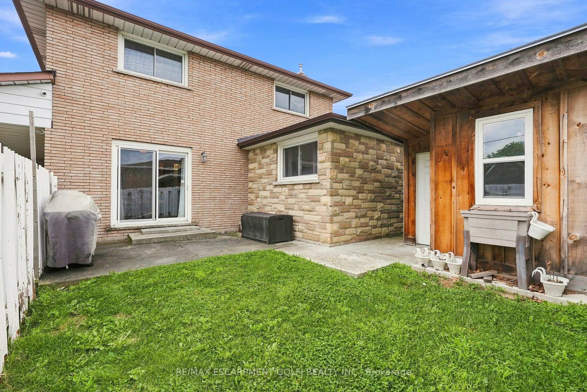 Photo 43 of 377 Carson Drive, Hamilton, Lisgar — HOMEH