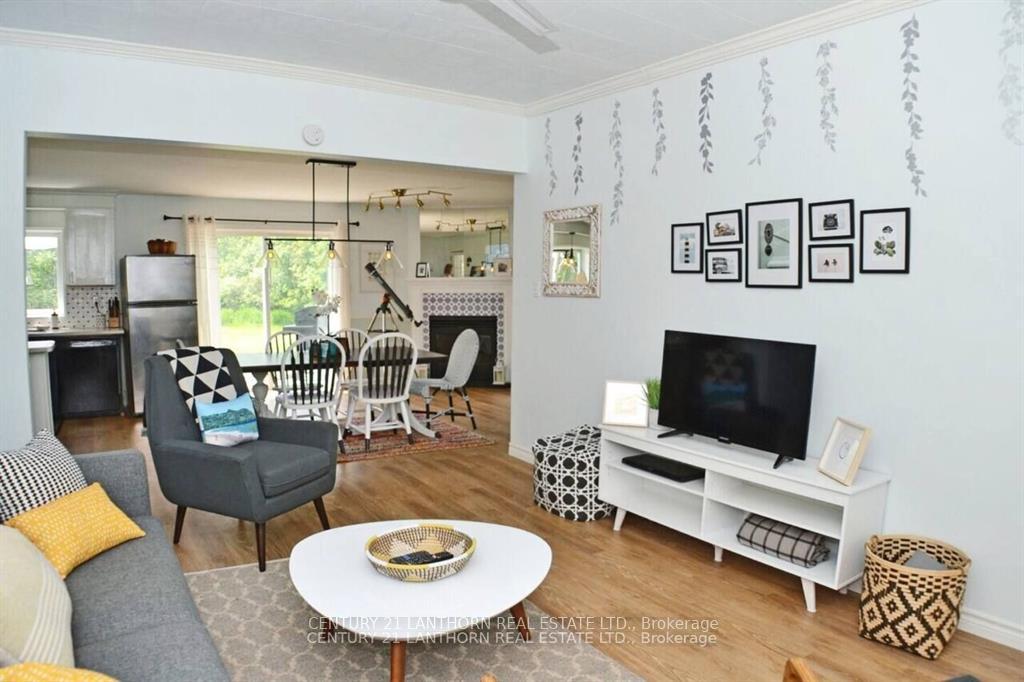 Photo 2 of 30 Stanley Street, Prince Edward County, Bloomfield Ward — HOMEH
