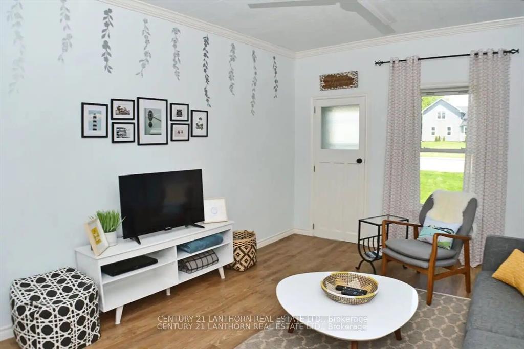 Photo 4 of 30 Stanley Street, Prince Edward County, Bloomfield Ward — HOMEH