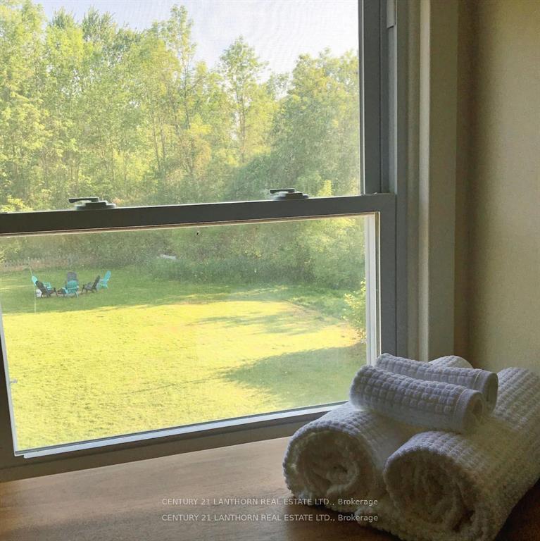 Photo 11 of 30 Stanley Street, Prince Edward County, Bloomfield Ward — HOMEH