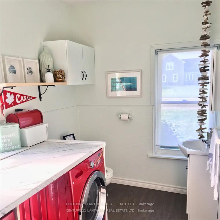 Photo 13 of 30 Stanley Street, Prince Edward County, Bloomfield Ward — HOMEH