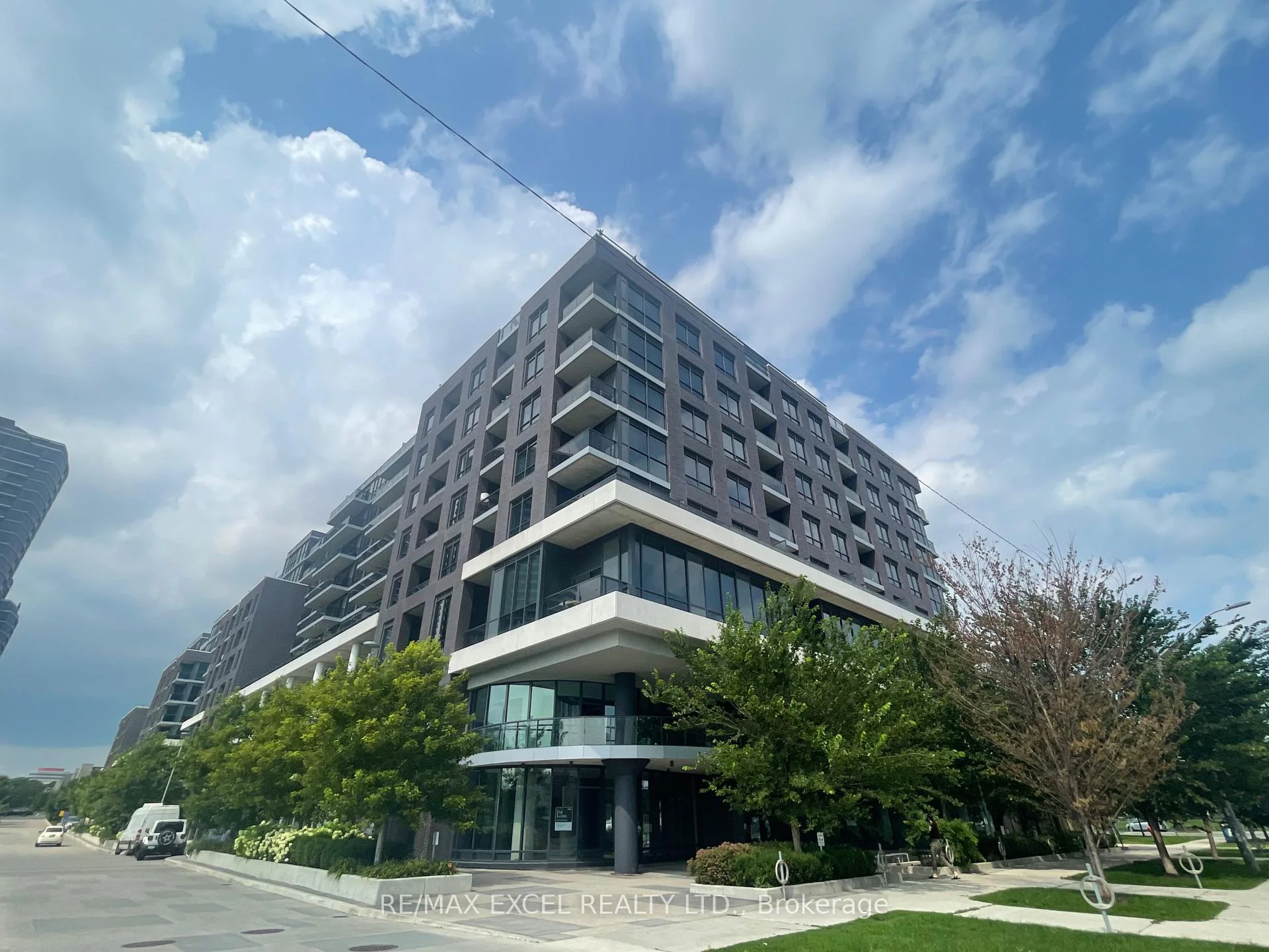 Photo 5 of Unit 1013, 10 Gibbs Road, Etobicoke, Islington-City Centre West — HOMEH