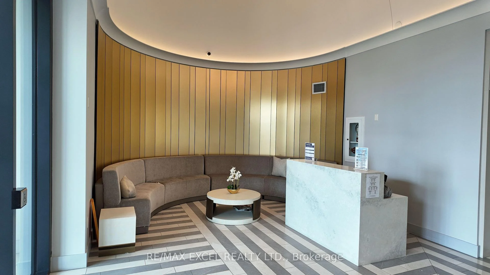 Photo 9 of Unit 1013, 10 Gibbs Road, Etobicoke, Islington-City Centre West — HOMEH