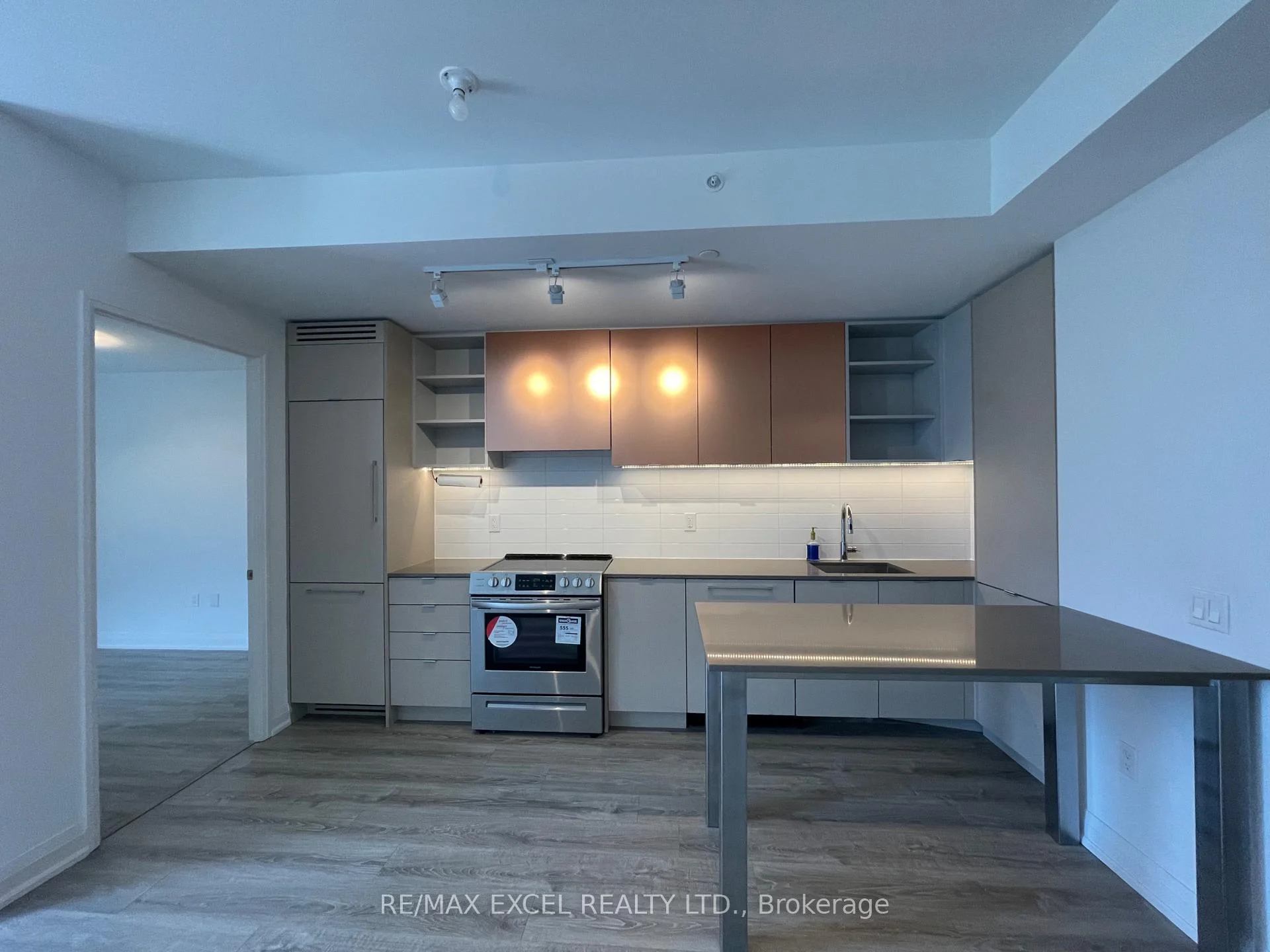 Photo 11 of Unit 1013, 10 Gibbs Road, Etobicoke, Islington-City Centre West — HOMEH