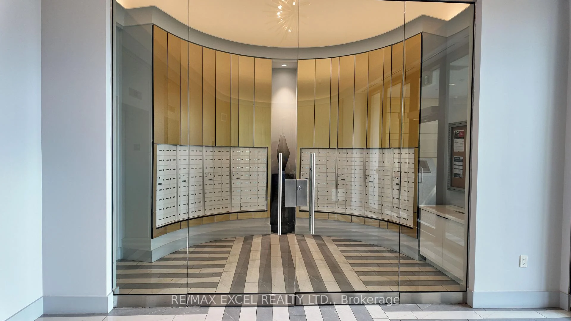 Photo 12 of Unit 1013, 10 Gibbs Road, Etobicoke, Islington-City Centre West — HOMEH