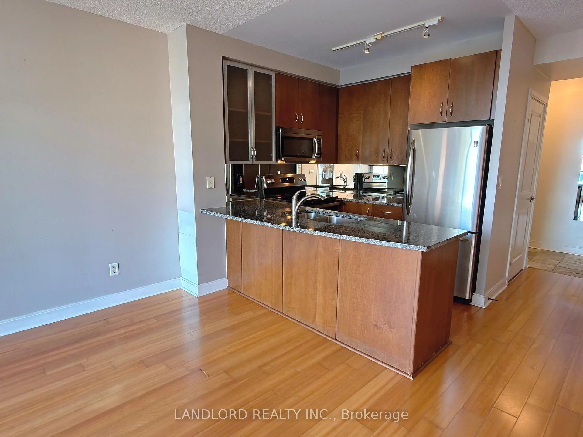 Front of Unit 701, 18 Yorkville Avenue