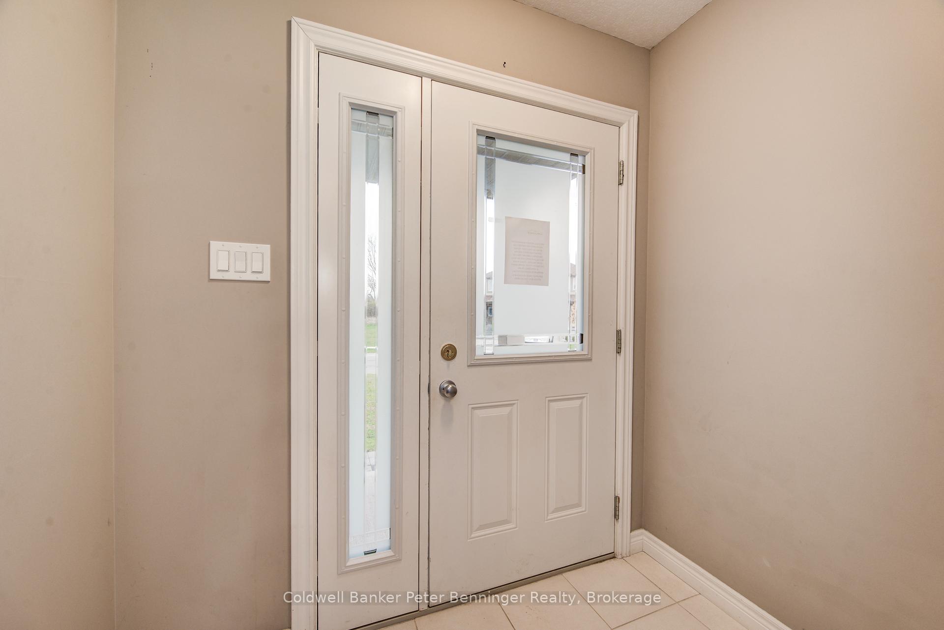 Photo 7 of 77 John Brabson Crescent, Guelph, Kortright East — HOMEH