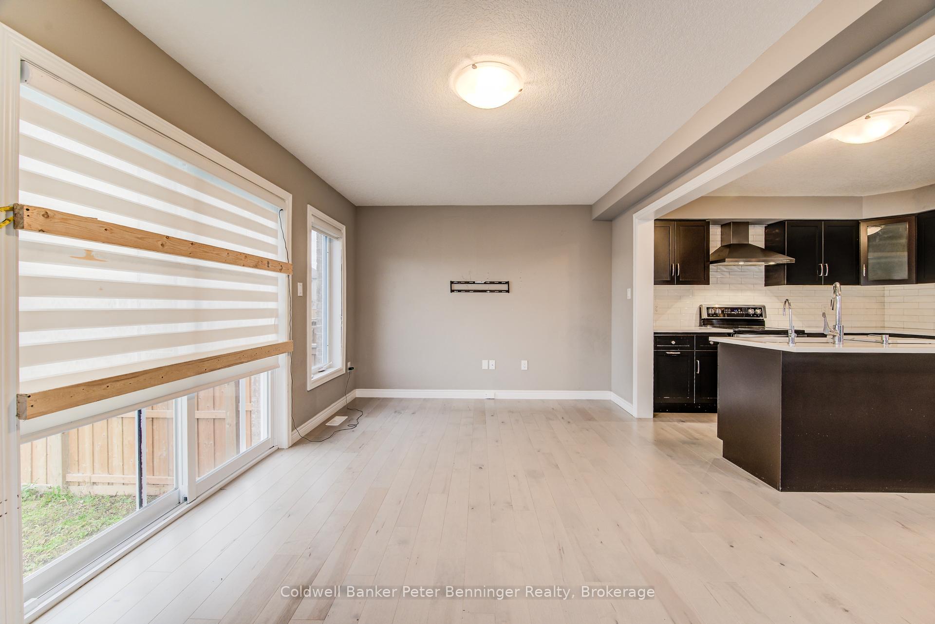 Photo 23 of 77 John Brabson Crescent, Guelph, Kortright East — HOMEH