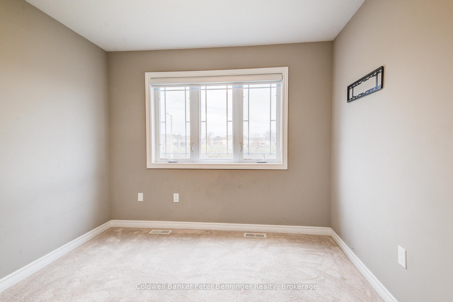 Photo 32 of 77 John Brabson Crescent, Guelph, Kortright East — HOMEH