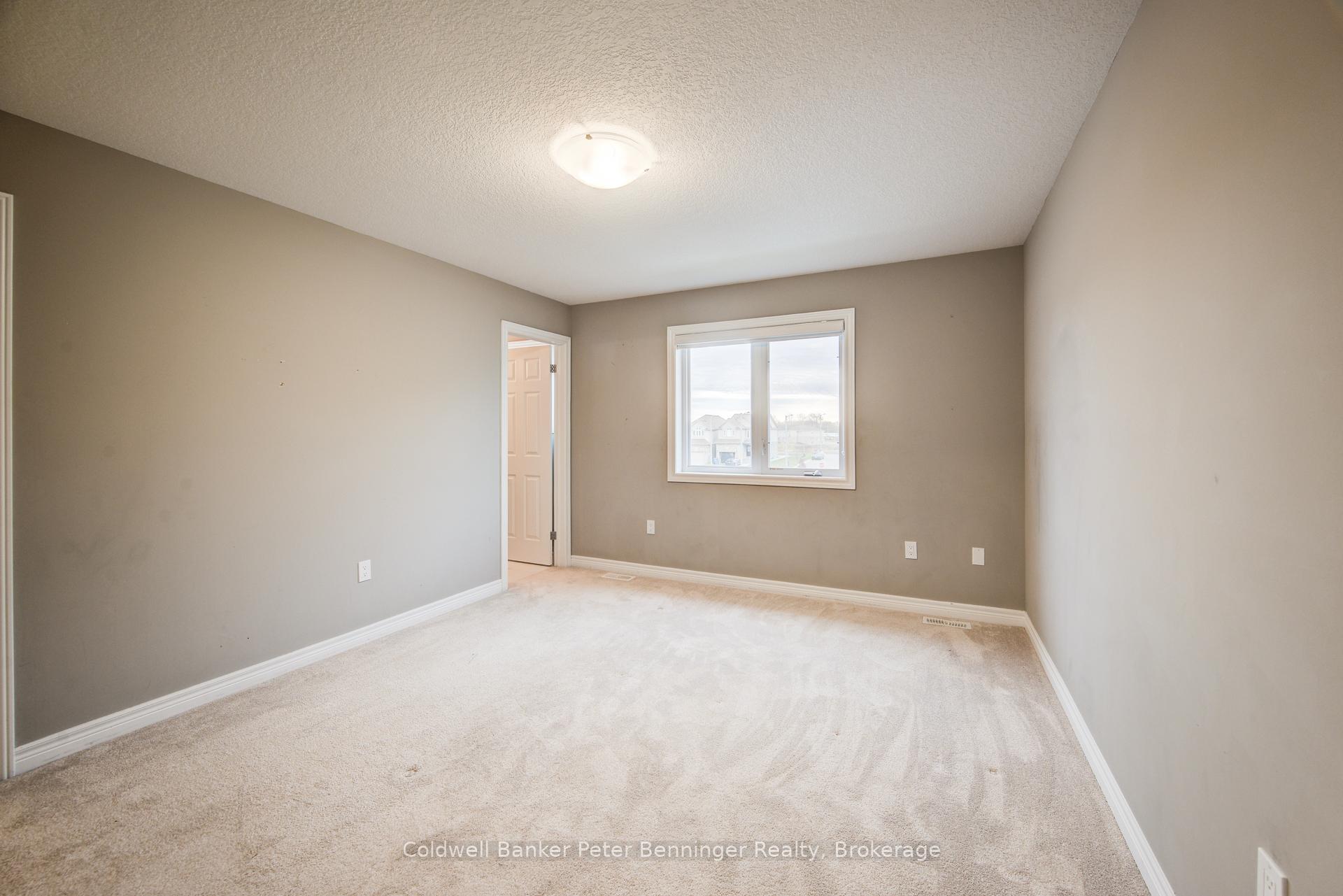 Photo 36 of 77 John Brabson Crescent, Guelph, Kortright East — HOMEH