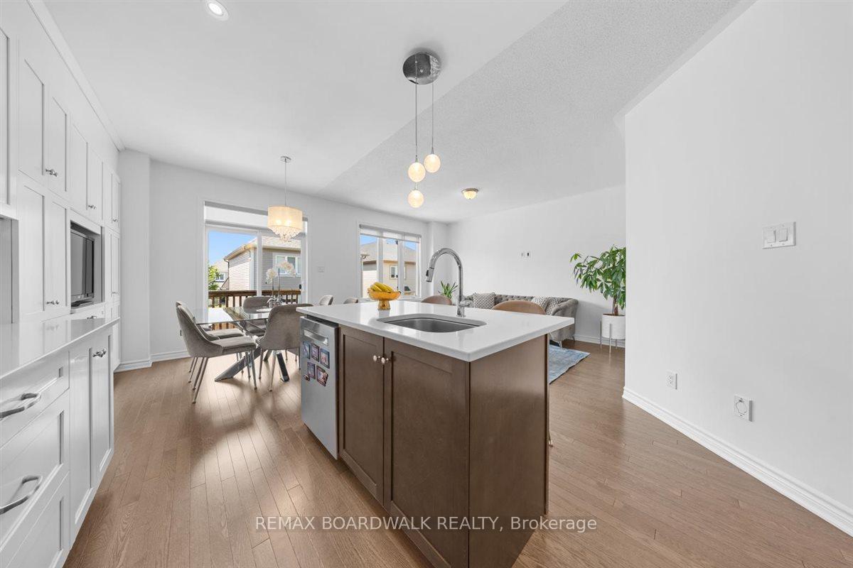 Photo 6 of 446 Meadowbreeze Drive, Ottawa, Kanata - Emerald Meadows/Trailwest — HOMEH